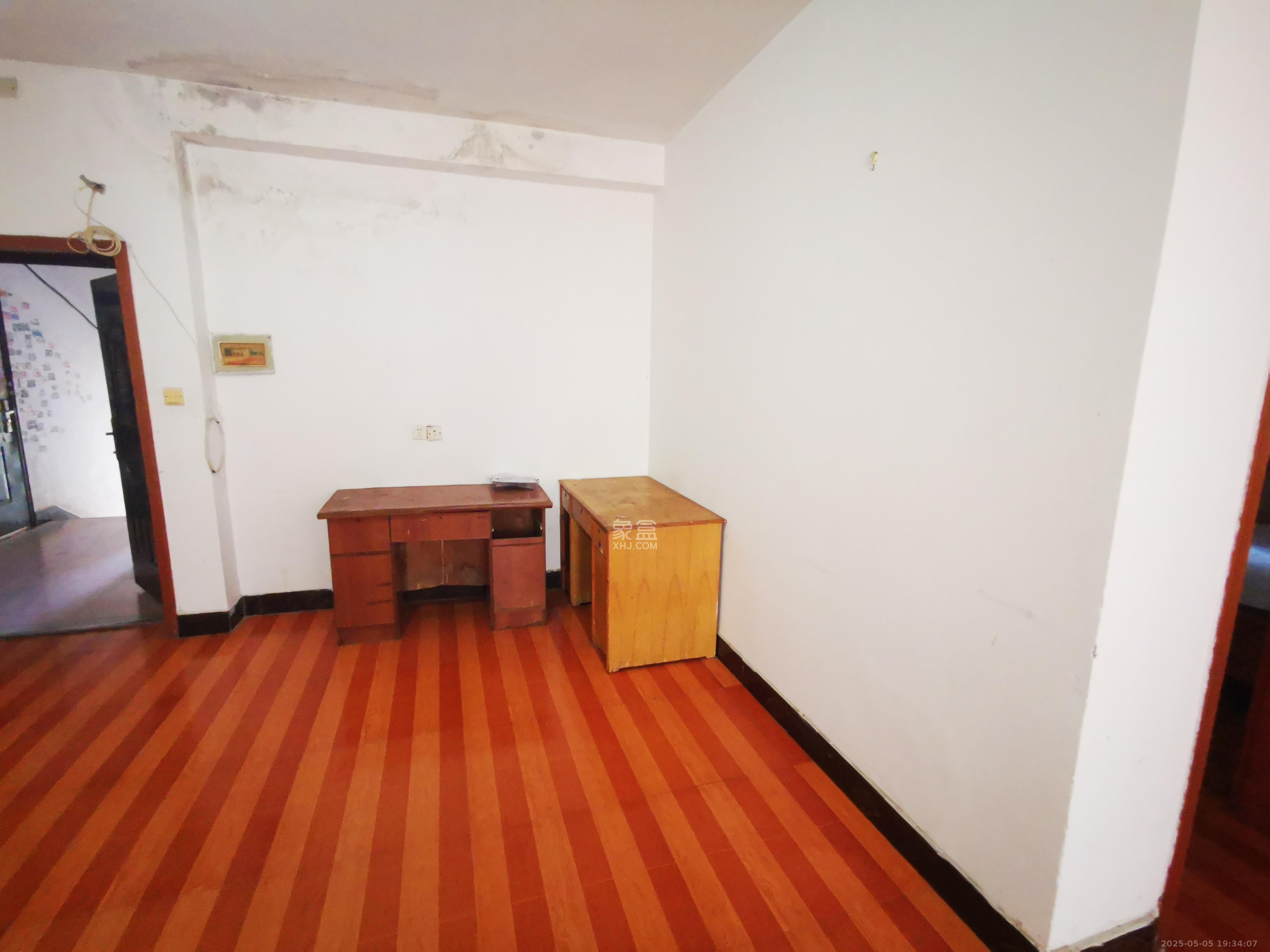 洞井生产安置小区(洞井新兴安置小区) 1室1厅1卫 1100.0元/月 洞井生产安置小区(洞井新兴安置小区) 1室1厅1卫 1100.0元/月室内图