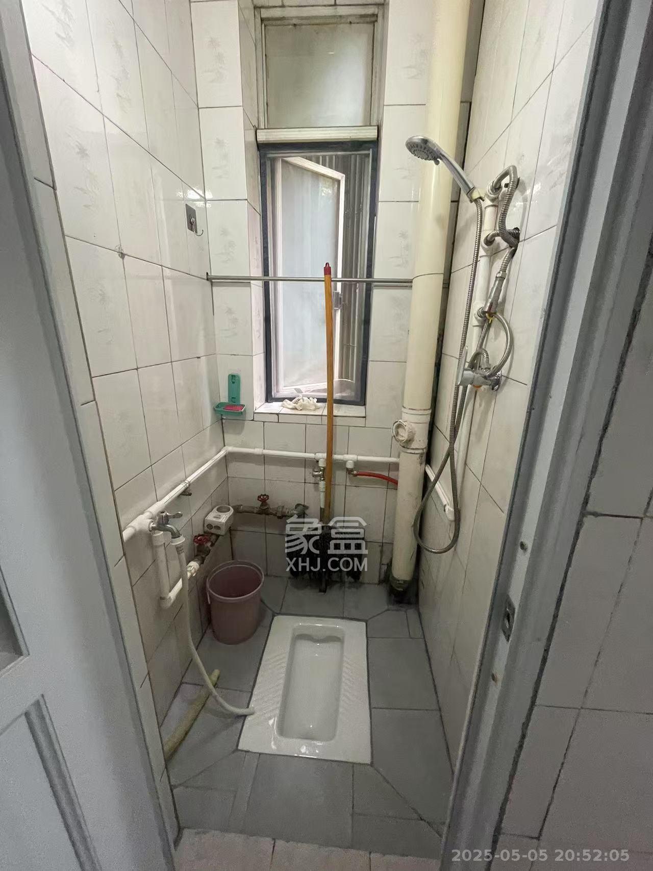 长勘小区  2室1厅1卫   1800.00元/月室内图