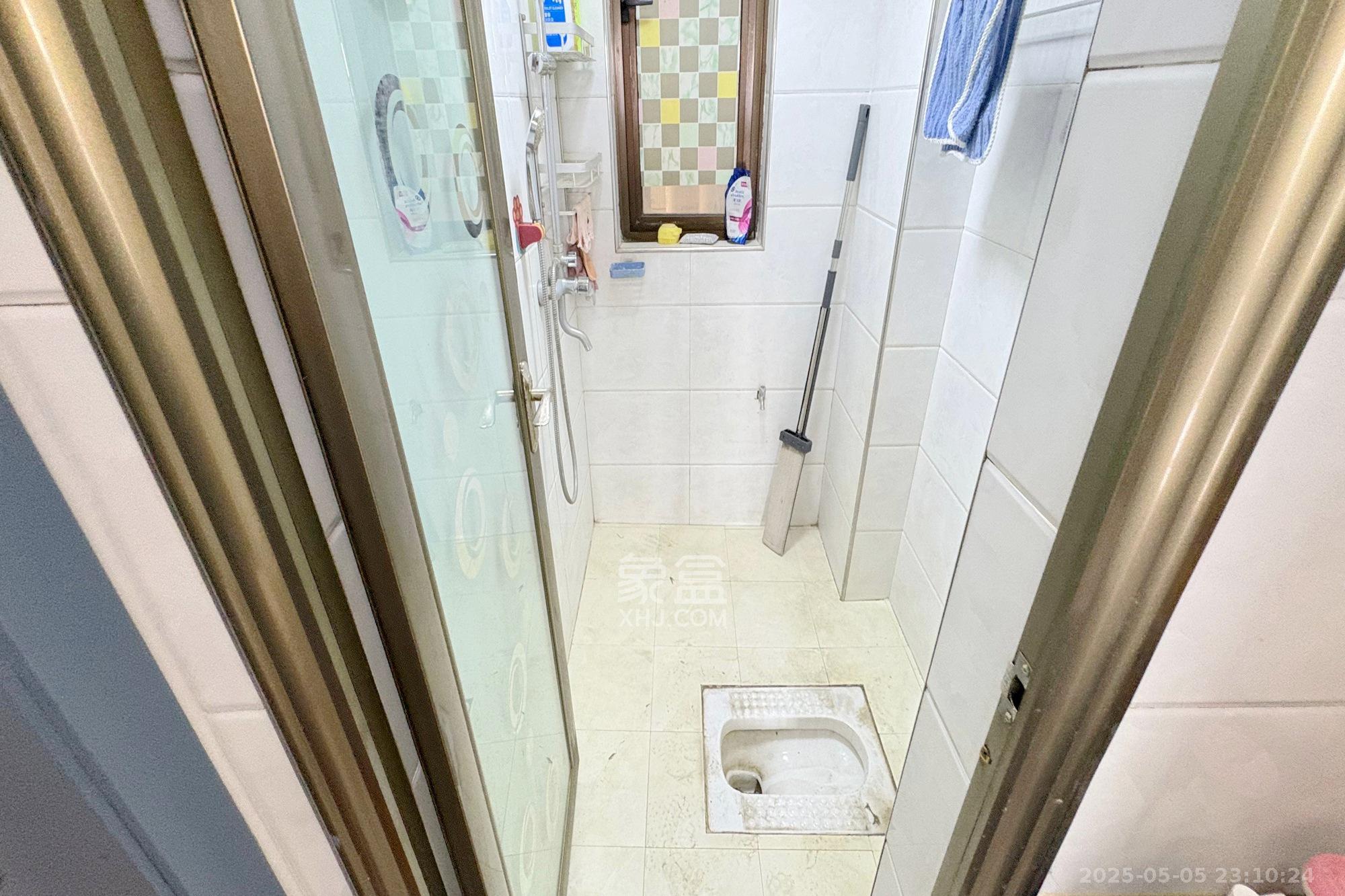 铂宫  1室2厅1卫   135.00万卫生间