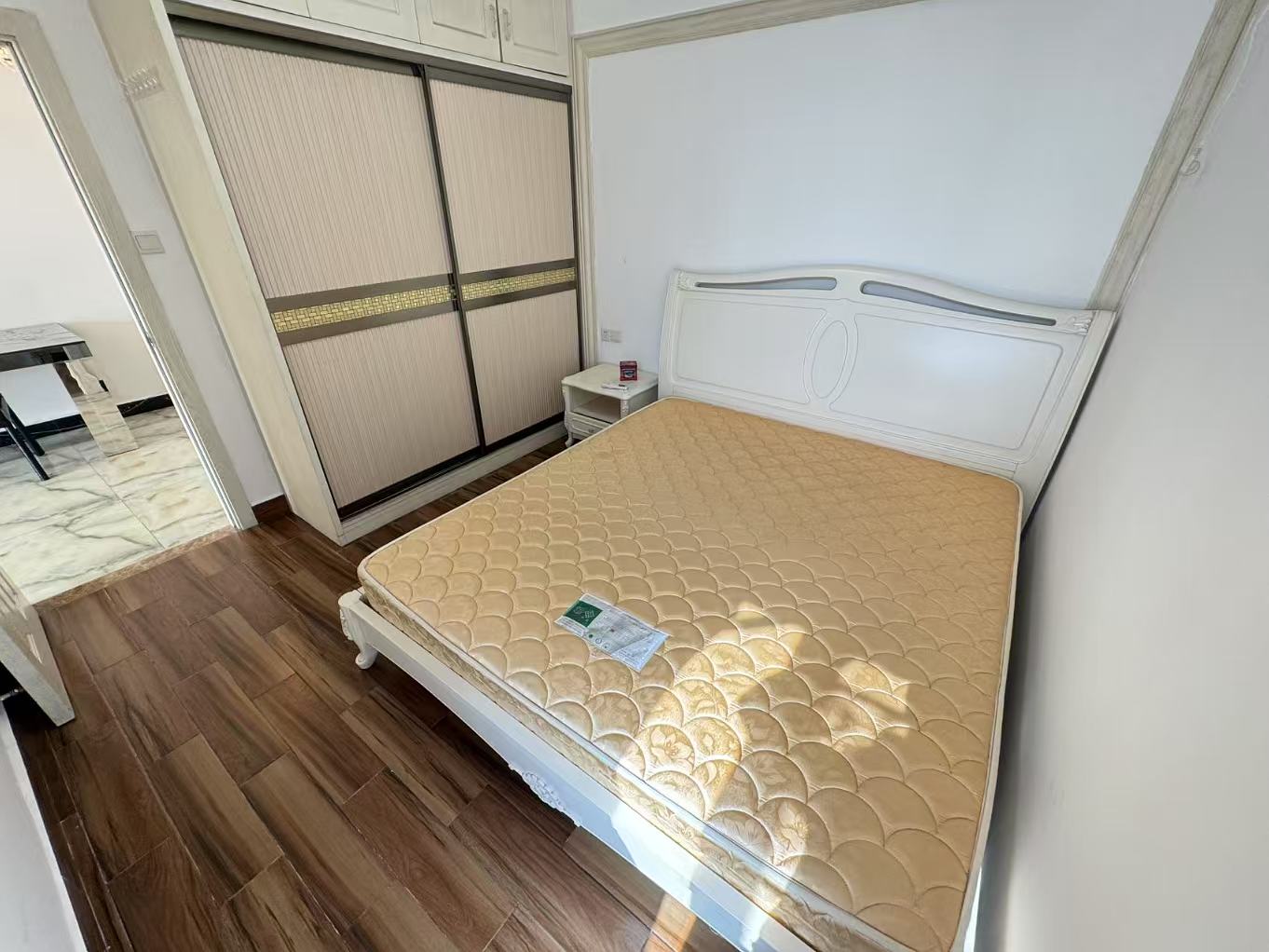 宝华海景  1室1厅1卫   2900.00元/月室内图
