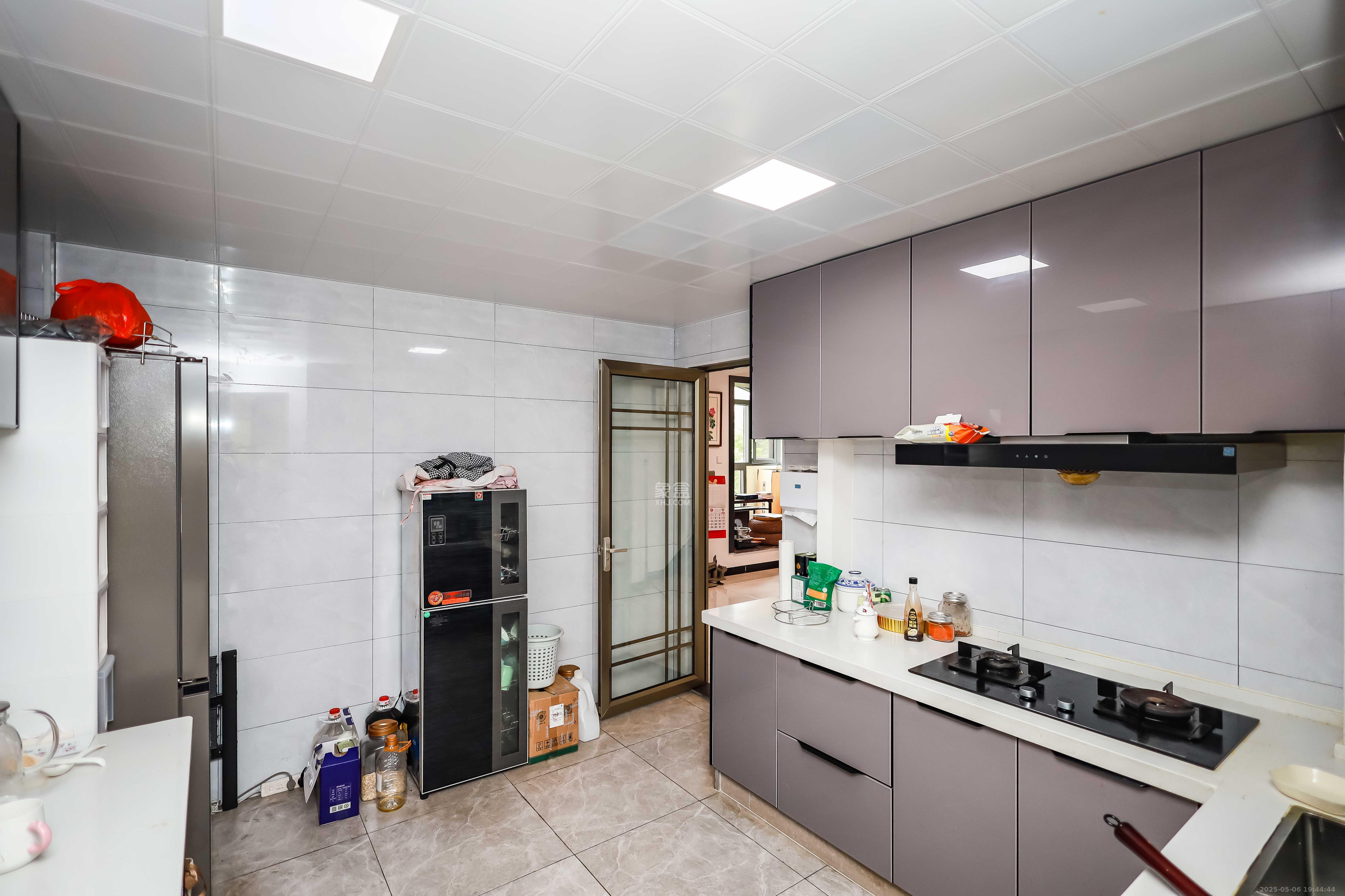 卓越蔚蓝海岸二期 4室2厅2卫 208.0万 卓越蔚蓝海岸二期 4室2厅2卫 208.0万厨房