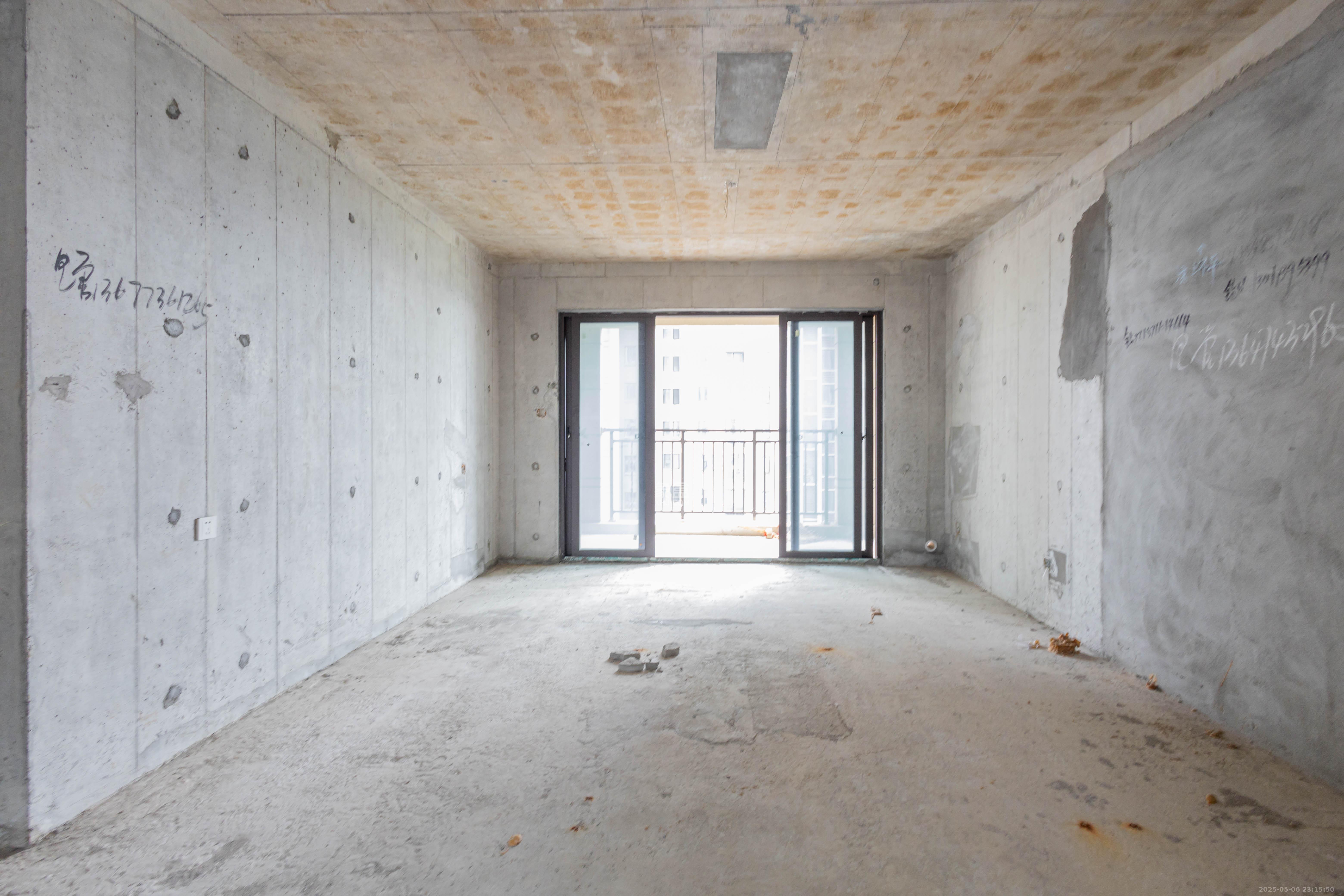 映悦星府 4室2厅2卫 86.0万 映悦星府 4室2厅2卫 86.0万客厅