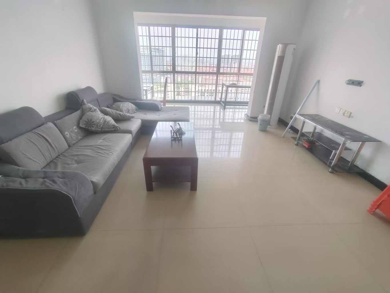 上尚城 4室2厅2卫 95.8万 上尚城 4室2厅2卫 95.8万室内图