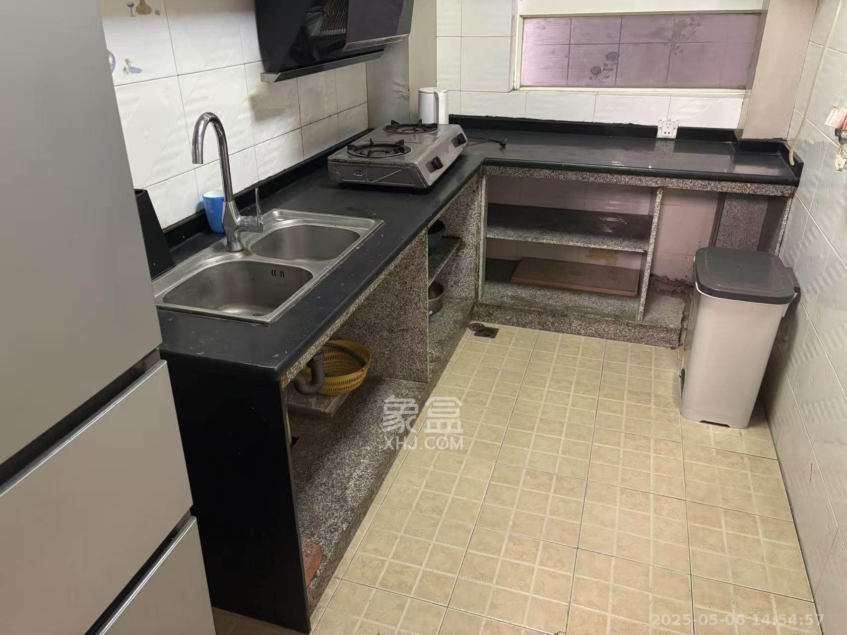 新楚天扶华庭 3室2厅2卫 3000.0元/月 新楚天扶华庭 3室2厅2卫 3000.0元/月室内图