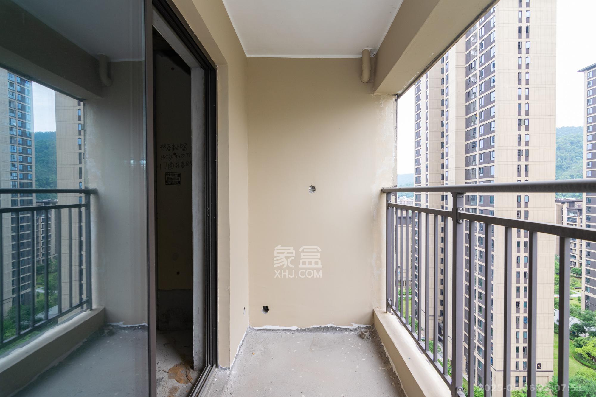 阳光城联利悦澜府  2室2厅1卫    54.0万 阳光城联利悦澜府  2室2厅1卫    54.0万阳台