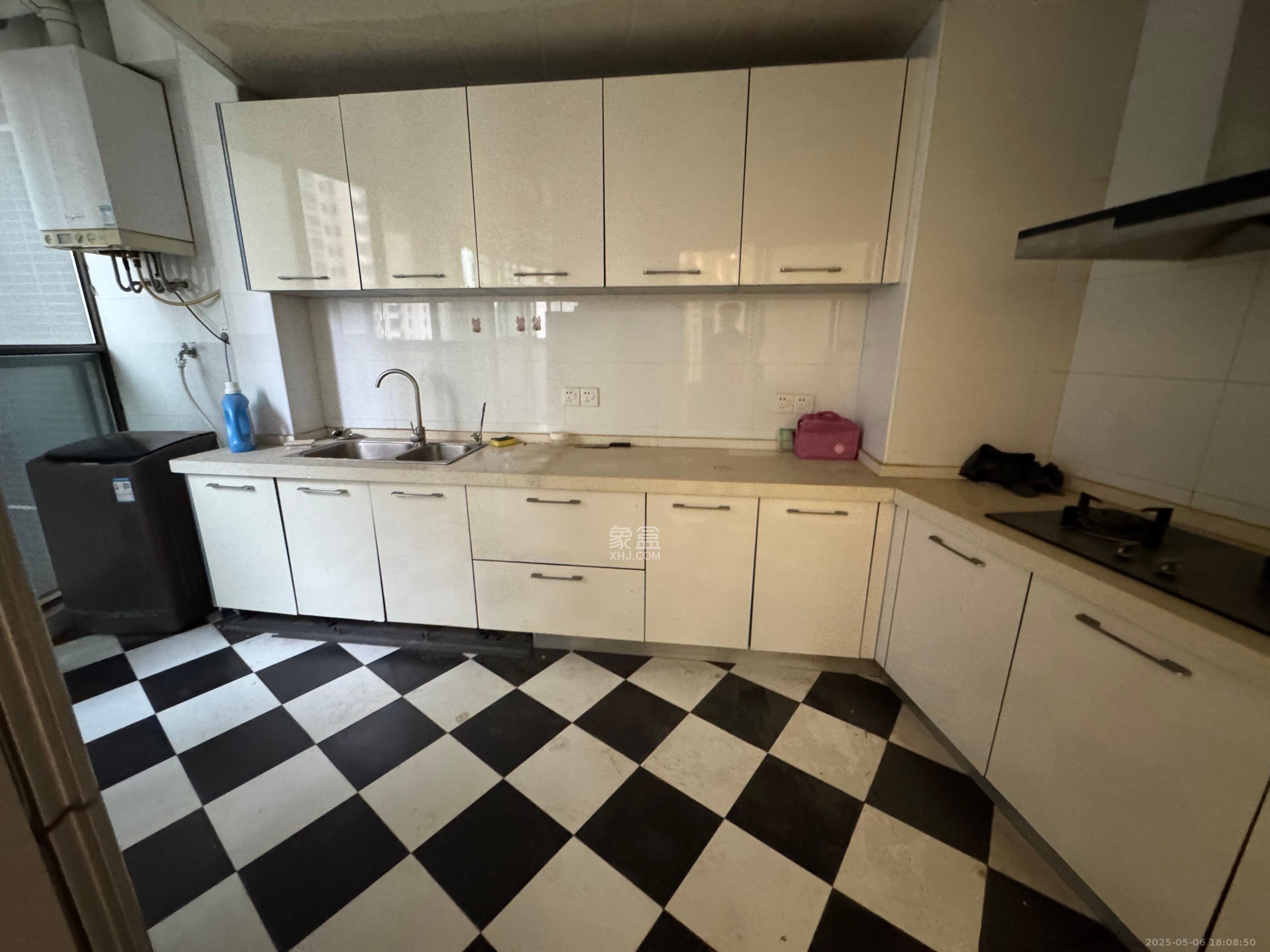 通用时代国际社区 3室1厅2卫 3000.0元/月 通用时代国际社区 3室1厅2卫 3000.0元/月室内图