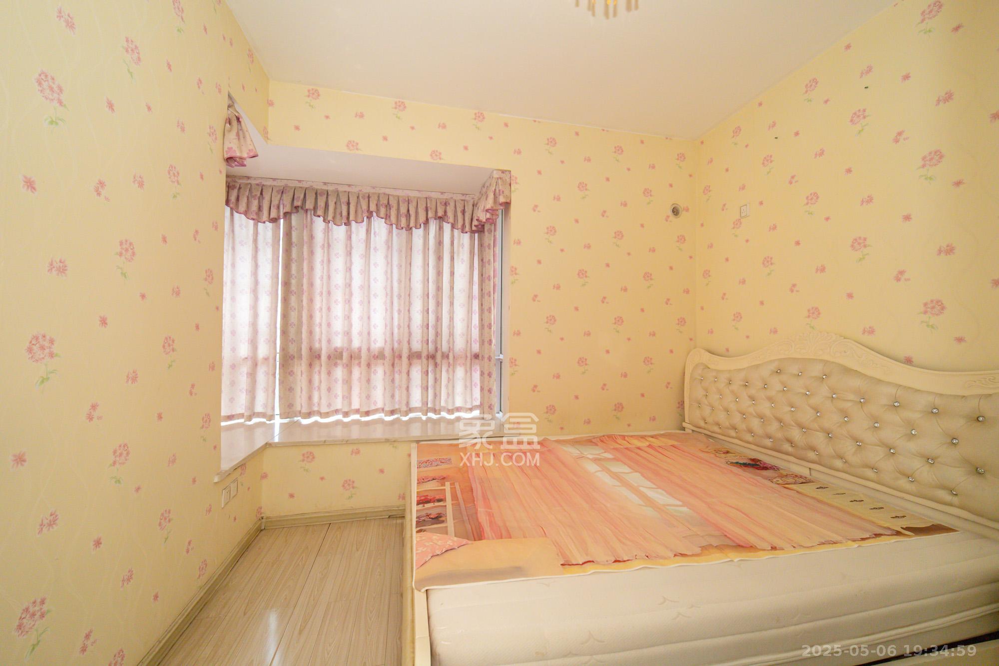 泊林晶城 2室2厅1卫 52.0万 泊林晶城 2室2厅1卫 52.0万卧室