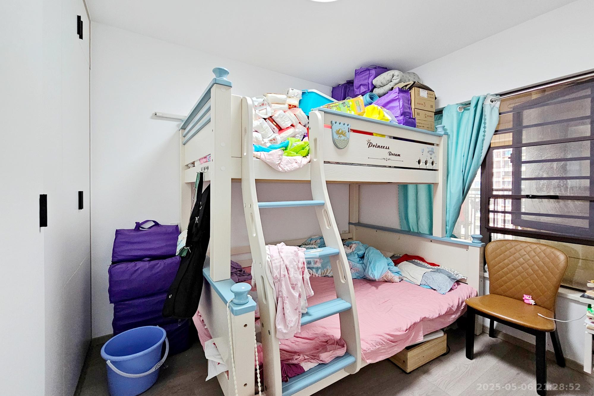 阳光城尚东湾蓝莓苑  3室2厅1卫    95.0万 阳光城尚东湾蓝莓苑  3室2厅1卫    95.0万卧室