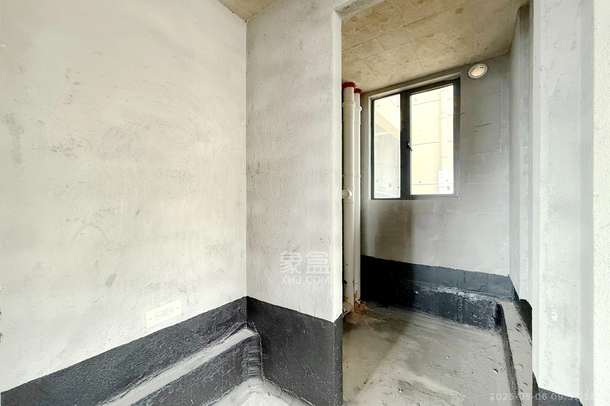 润和滨江广场(润和中央广场)  4室2厅2卫    87.8万 润和滨江广场(润和中央广场)  4室2厅2卫    87.8万卫生间