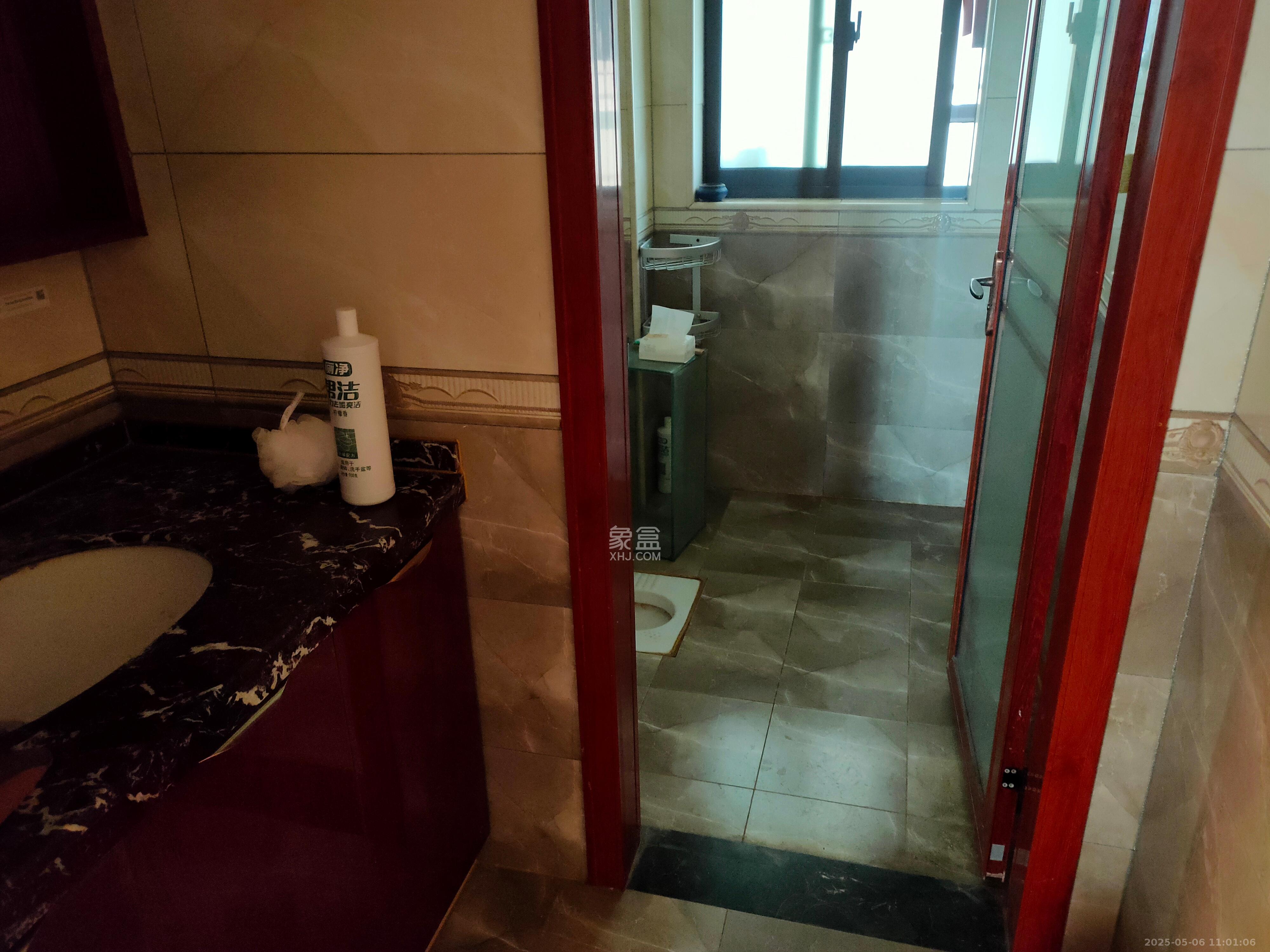 嘉顺苑 4室2厅2卫 3000.0元/月 嘉顺苑 4室2厅2卫 3000.0元/月室内图