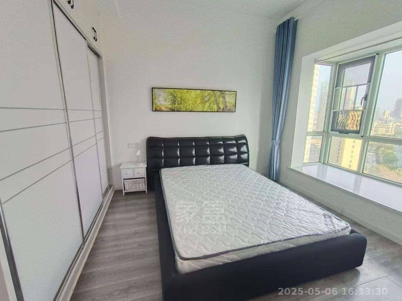 庐山一号  1室1厅1卫   1400.00元/月室内图1