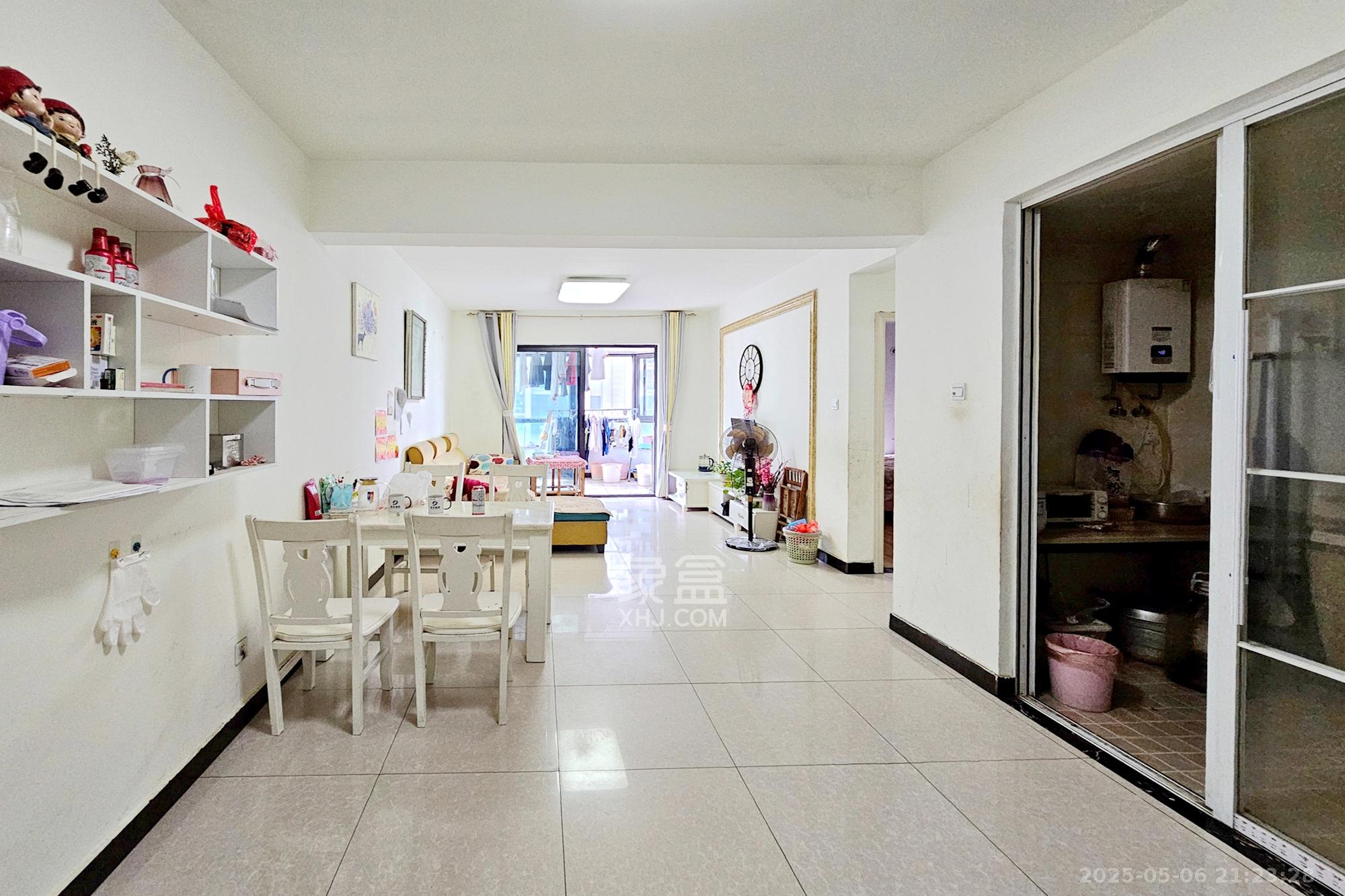 明昇壹城(明昇时代广场)一期 3室1厅1卫 138.0万 明昇壹城(明昇时代广场)一期 3室1厅1卫 138.0万客厅