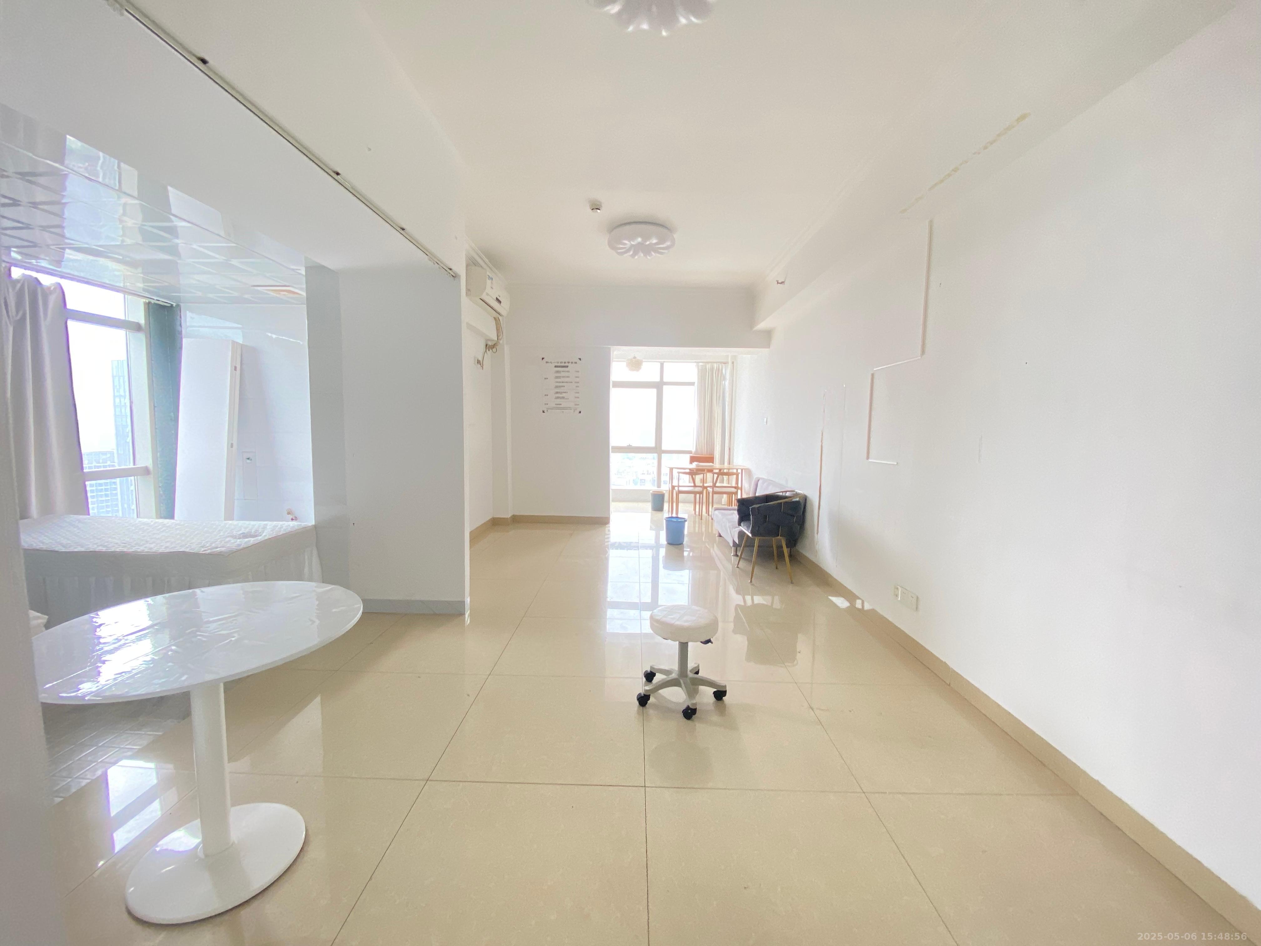 奥克斯广场 1室1厅1卫 2000.0元/月 奥克斯广场 1室1厅1卫 2000.0元/月室内图