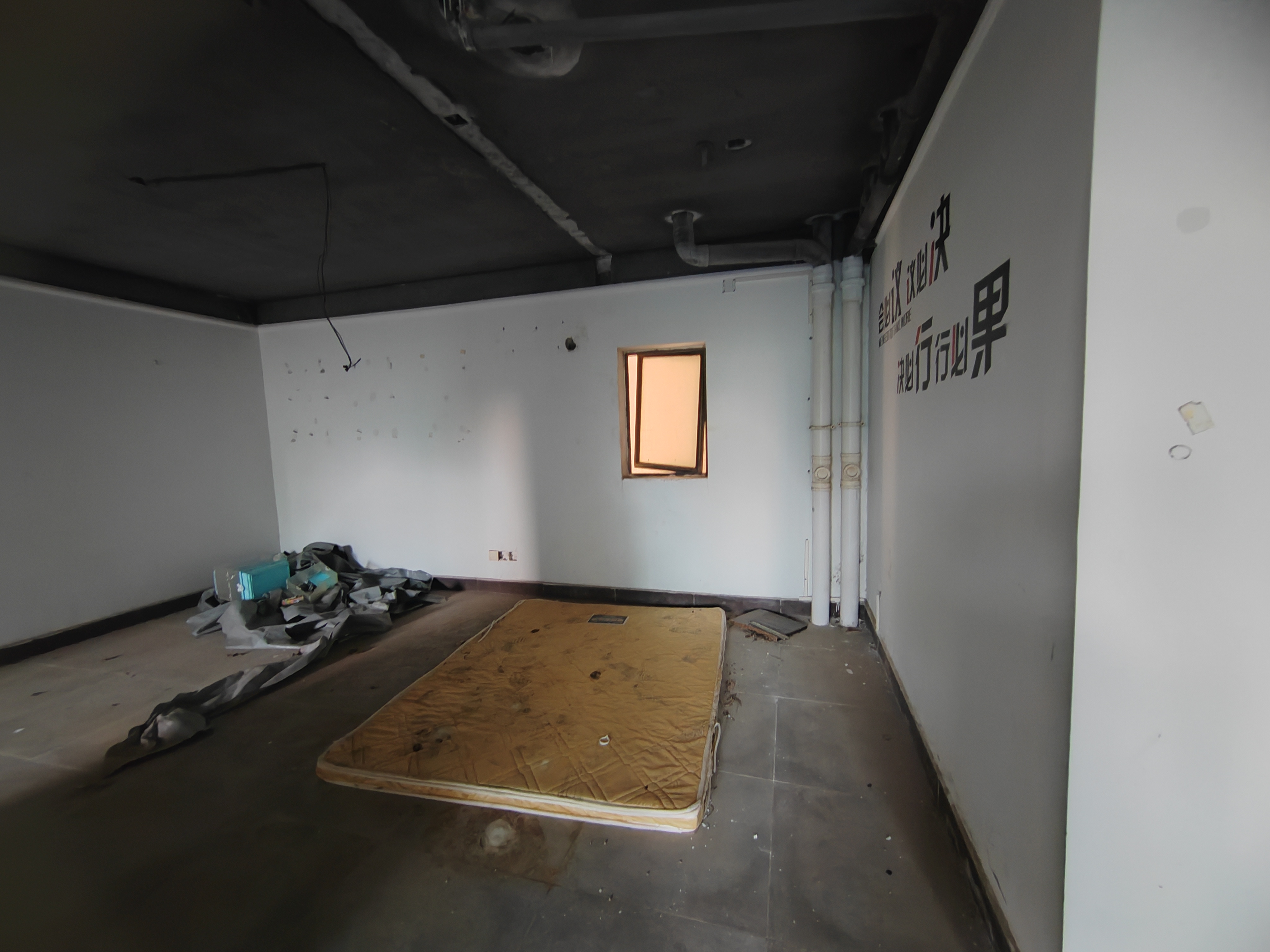 宇建城市花园  3室2厅2卫   3000.00元/月室内图