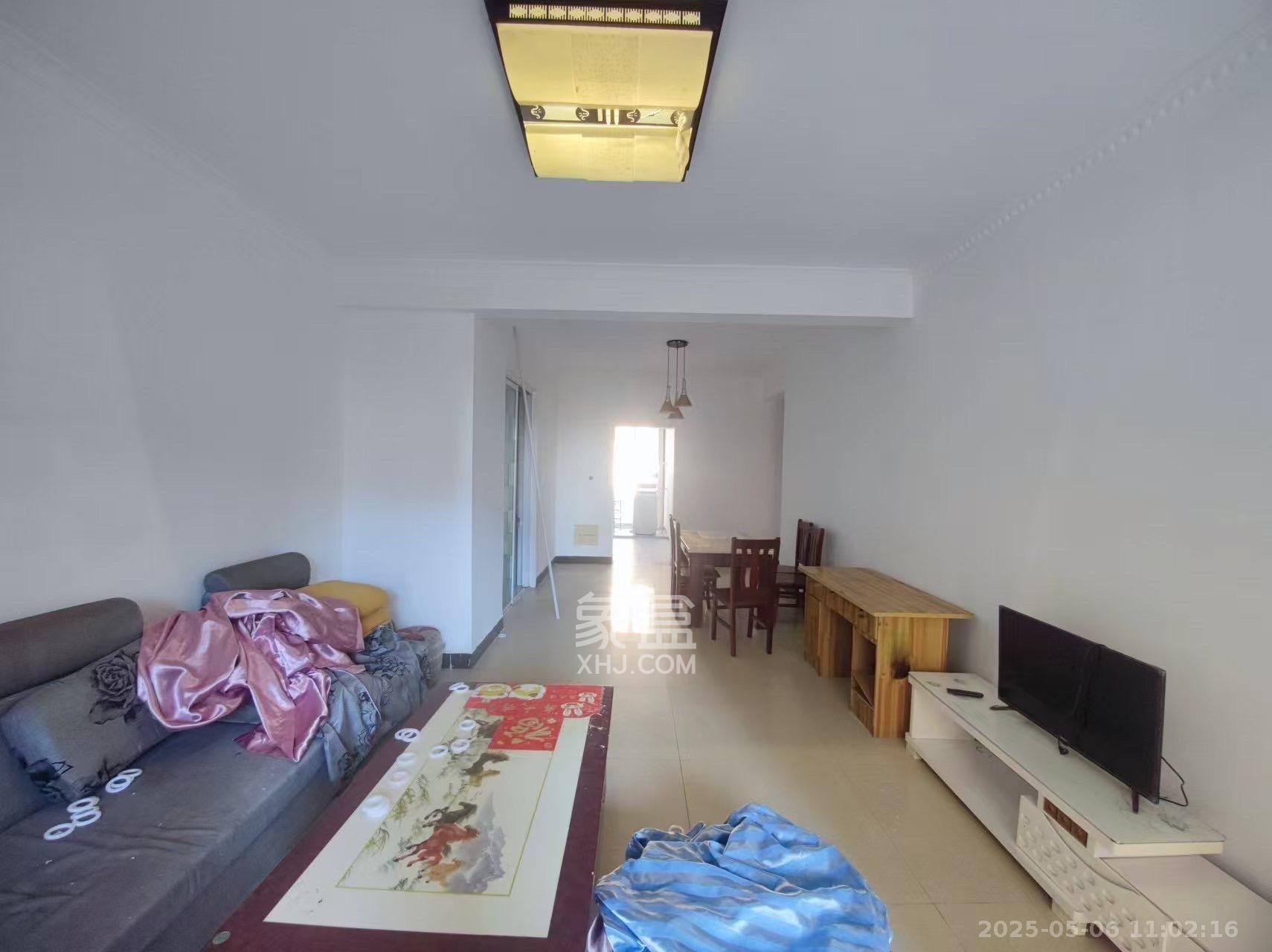 康斯丹郡(融程领秀佳园)  3室2厅2卫    2000.0元/月 康斯丹郡(融程领秀佳园)  3室2厅2卫    2000.0元/月室内图