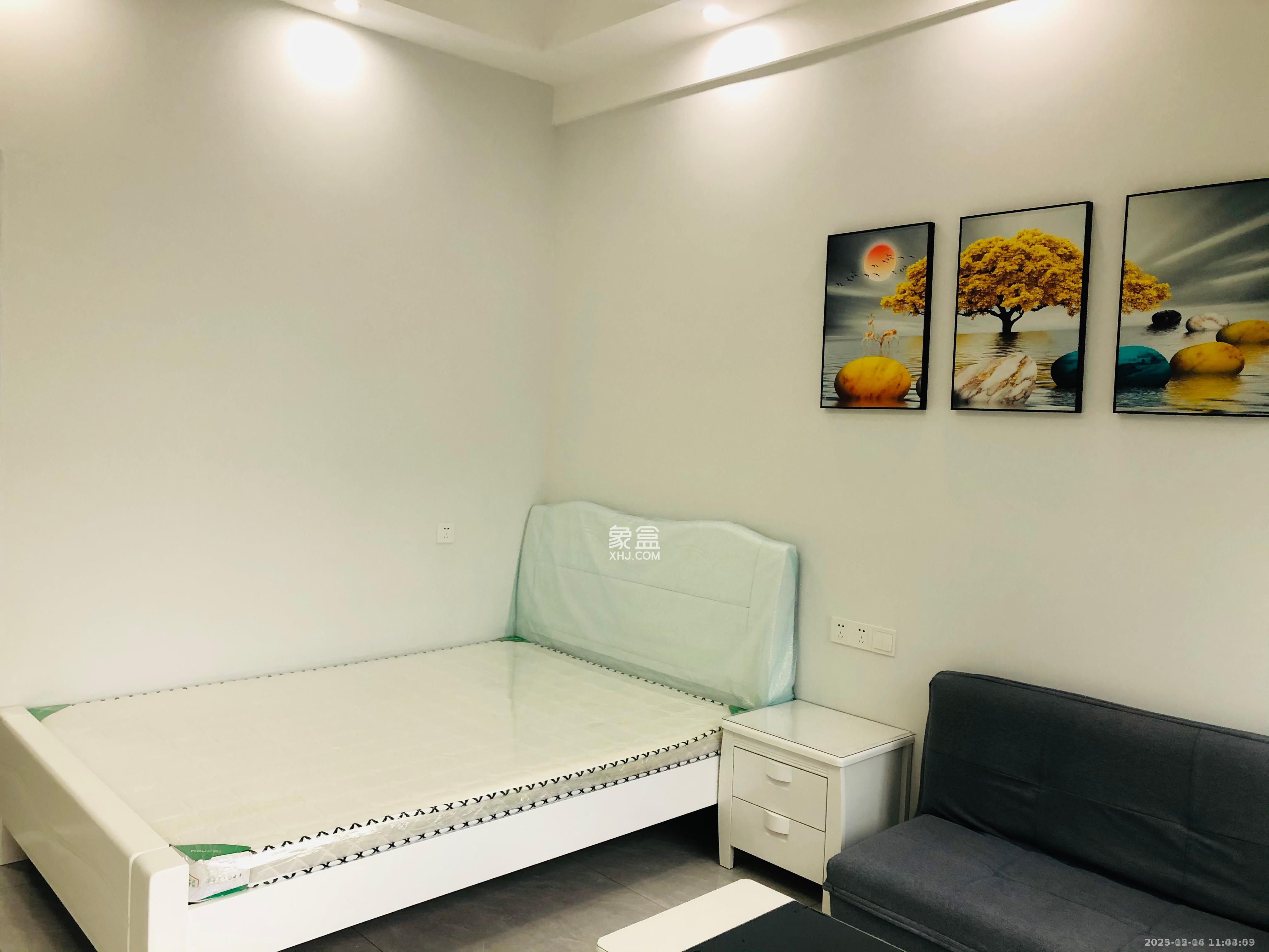 奥克斯滨仕花园(奥克斯洋湖广场/奥克斯中心)  1室1厅1卫    1900.0元/月 奥克斯滨仕花园(奥克斯洋湖广场/奥克斯中心)  1室1厅1卫    1900.0元/月室内图