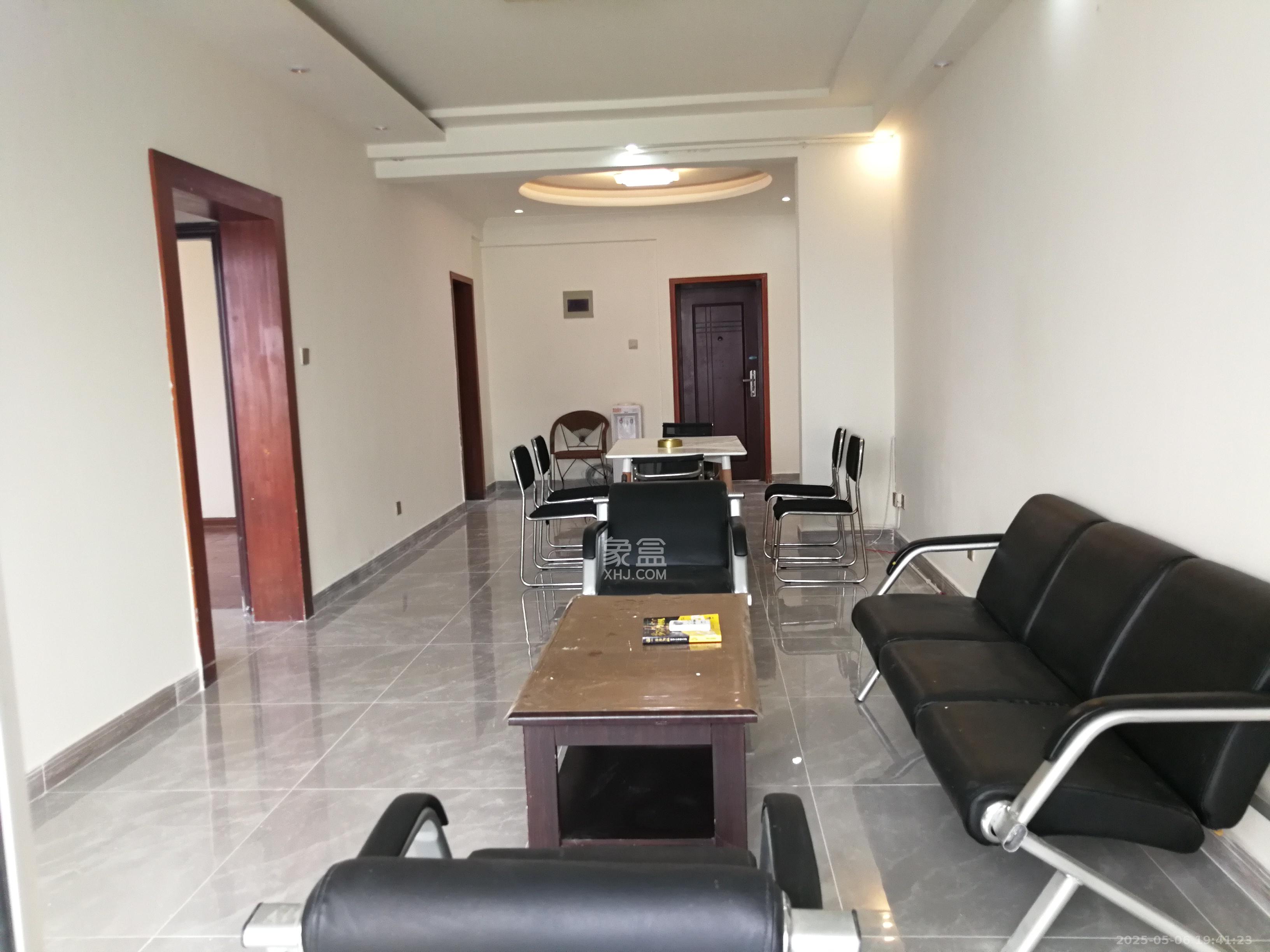 上河国际A座 2室1厅1卫 2600.0元/月 上河国际A座 2室1厅1卫 2600.0元/月室内图