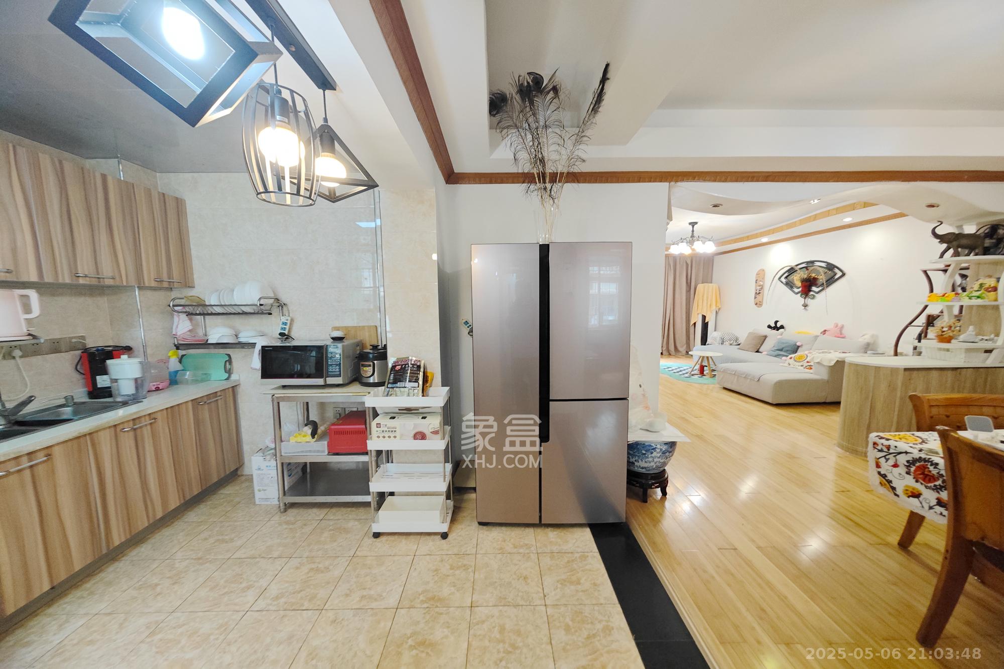 恒达时代花园 2室2厅1卫 58.0万 恒达时代花园 2室2厅1卫 58.0万厨房