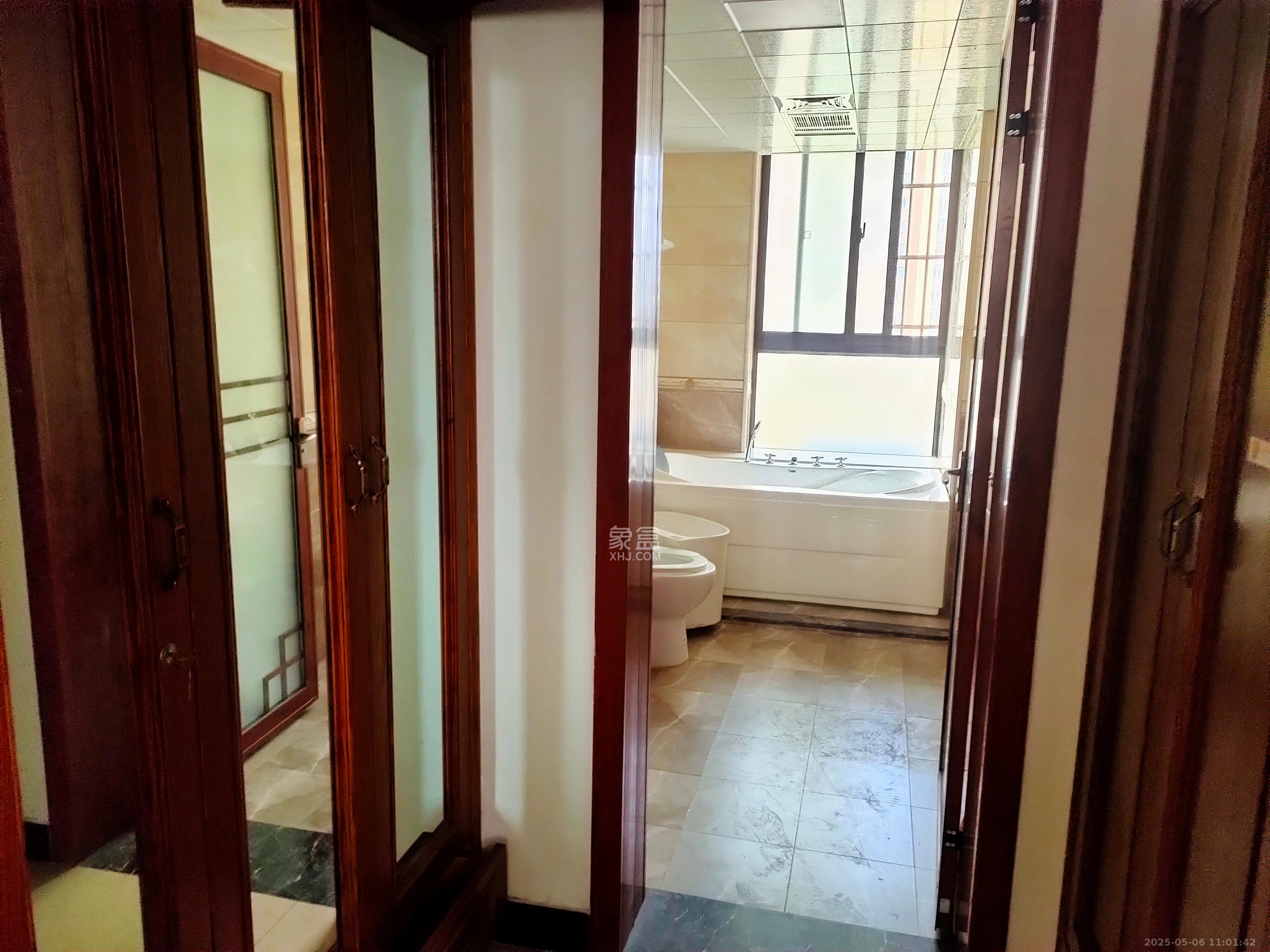 嘉顺苑 4室2厅2卫 3000.0元/月 嘉顺苑 4室2厅2卫 3000.0元/月室内图