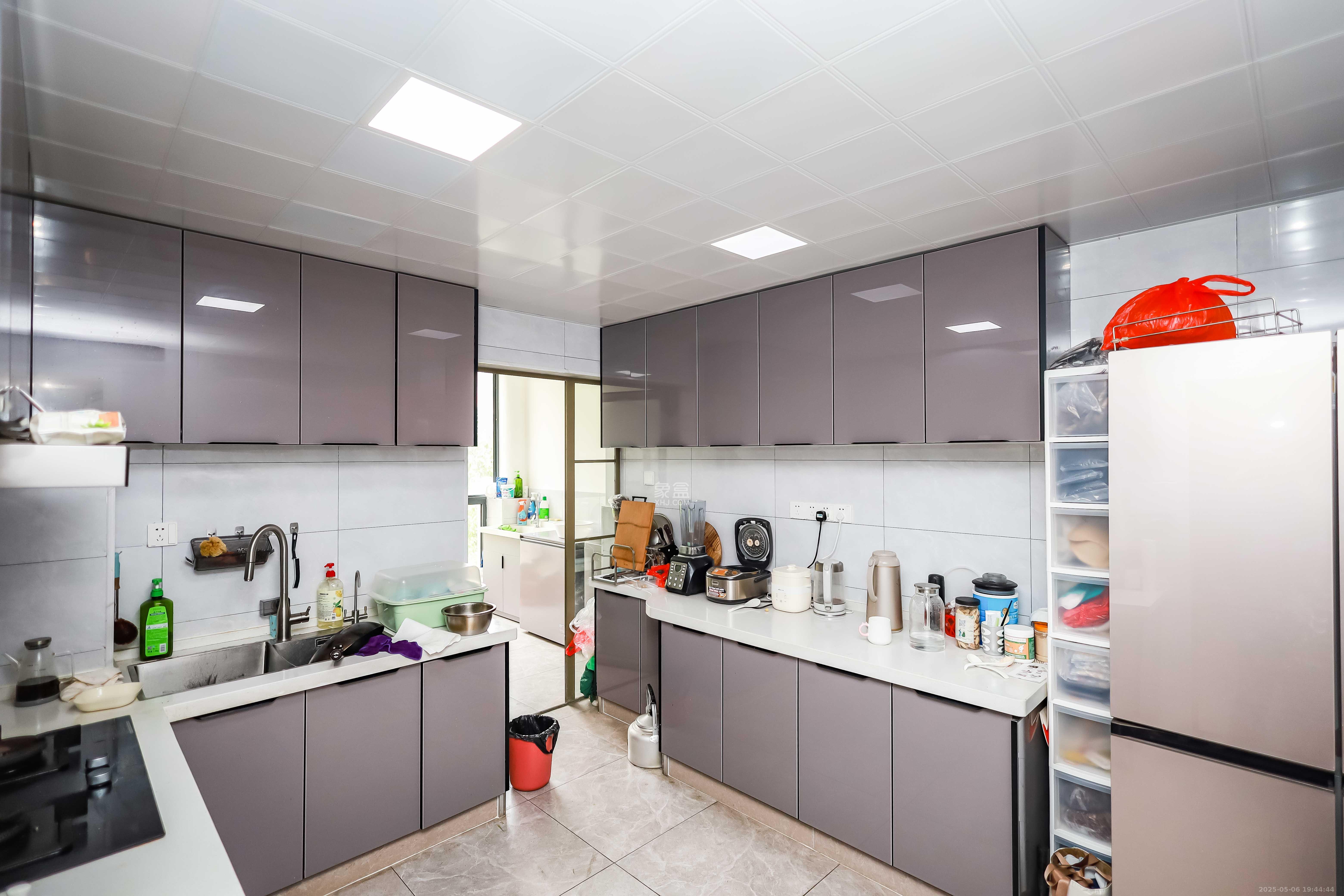 卓越蔚蓝海岸二期 4室2厅2卫 208.0万 卓越蔚蓝海岸二期 4室2厅2卫 208.0万厨房