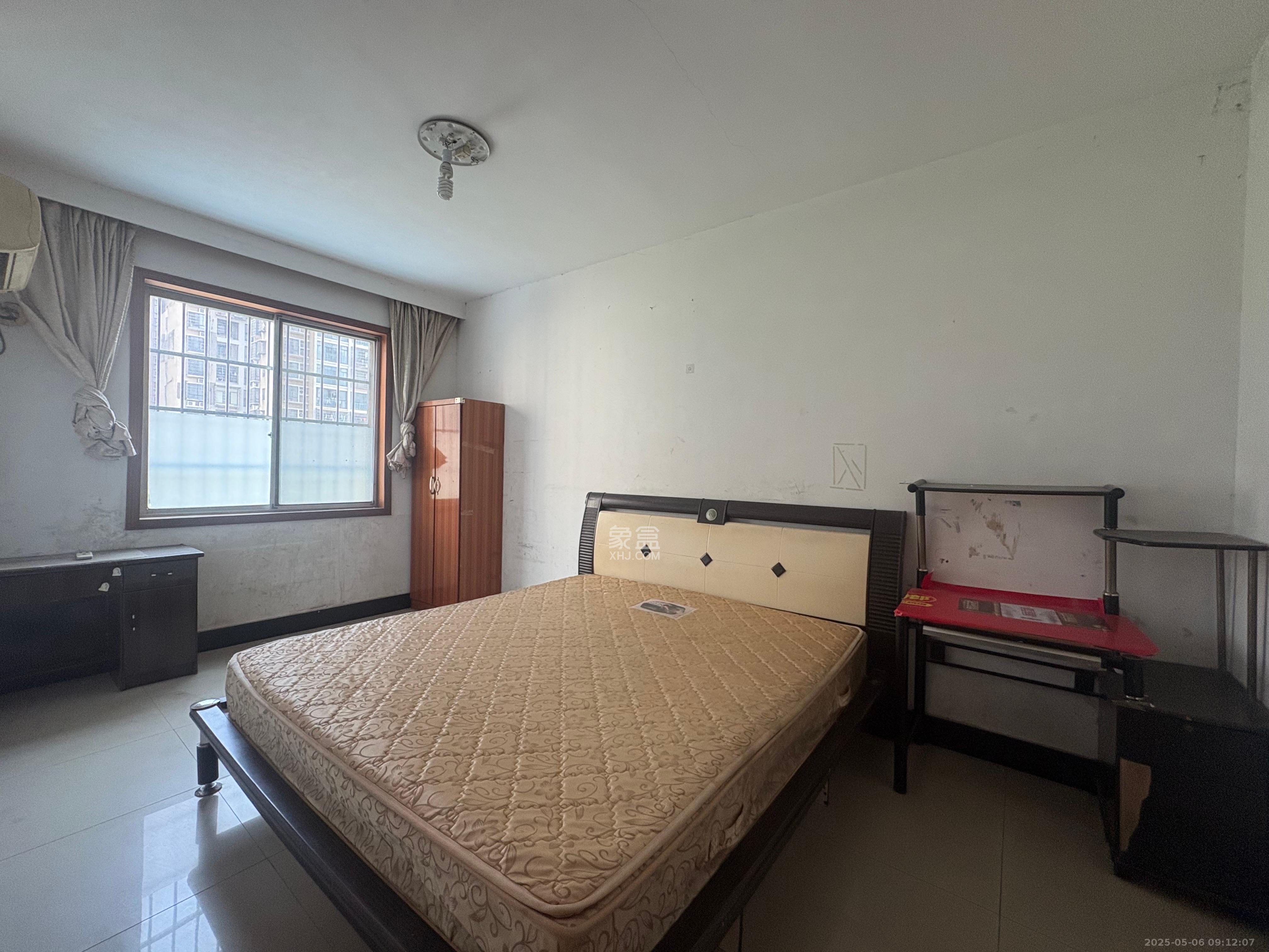 茶叶大市场“山水茗园”  2室1厅1卫    1000.0元/月室内图