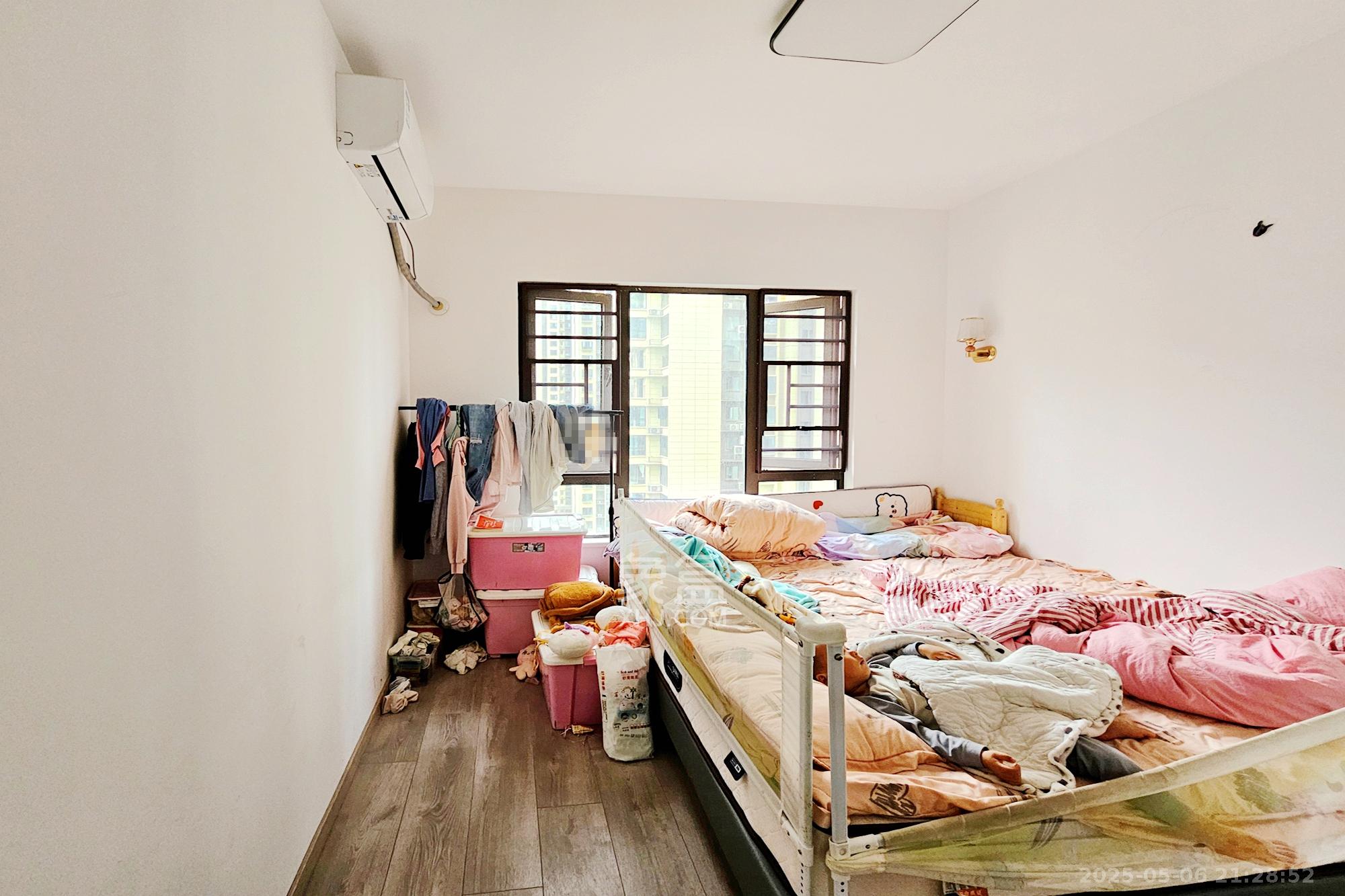 阳光城尚东湾蓝莓苑  3室2厅1卫    95.0万 阳光城尚东湾蓝莓苑  3室2厅1卫    95.0万卧室