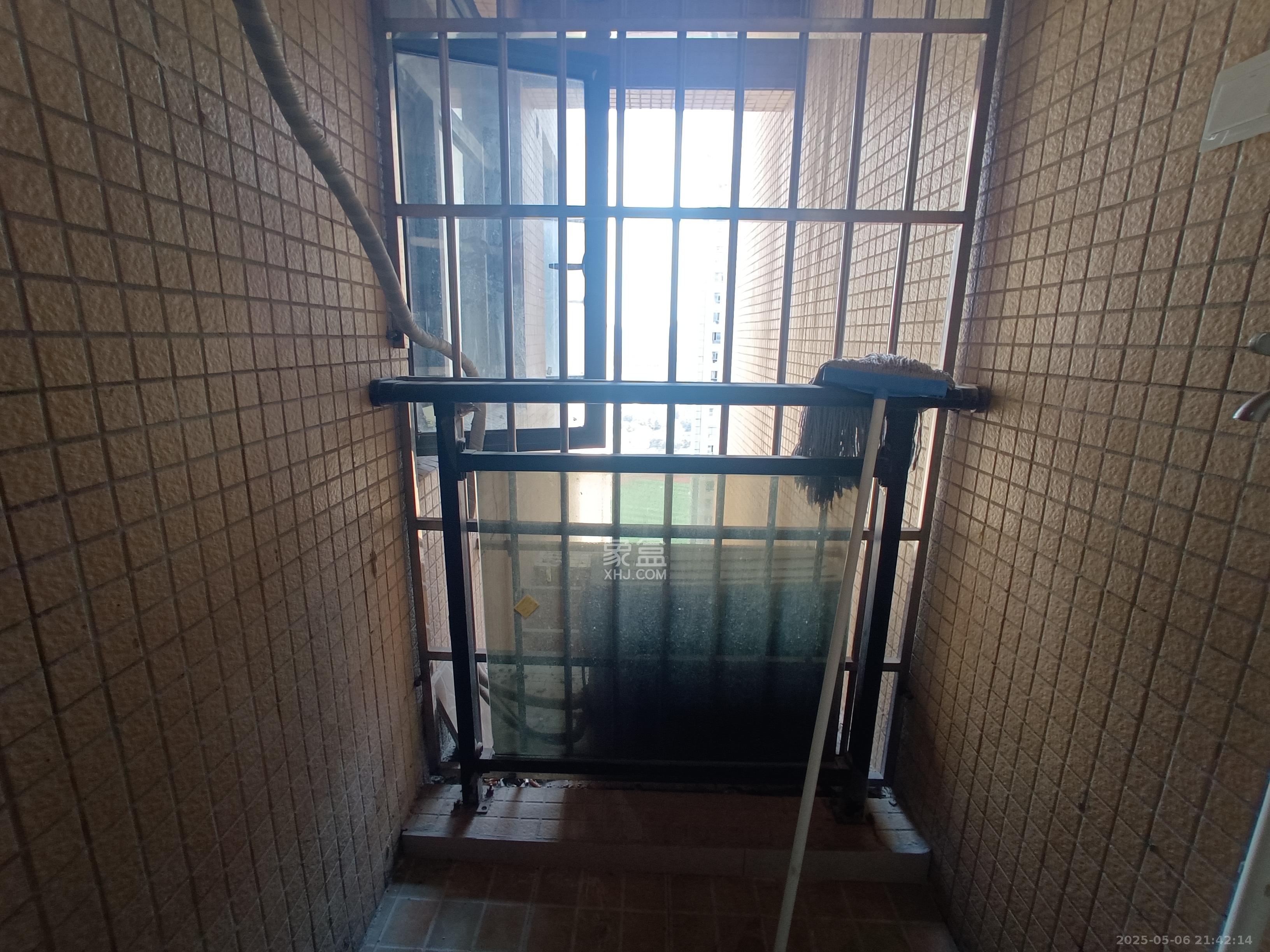 剑桥名门 2室2厅1卫 1900.0元/月 剑桥名门 2室2厅1卫 1900.0元/月室内图