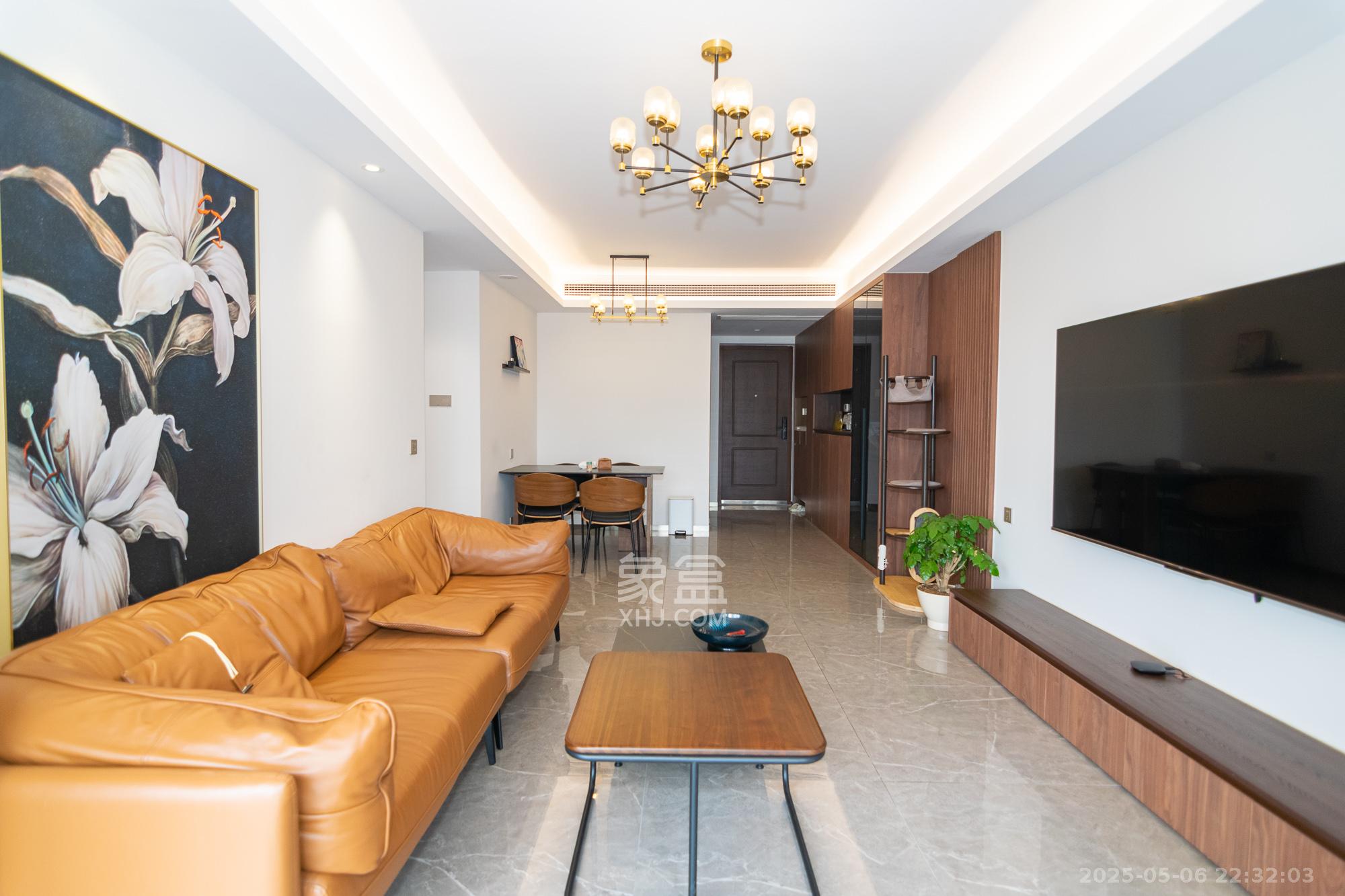 阳光城联利悦澜府  3室2厅2卫    89.0万 阳光城联利悦澜府  3室2厅2卫    89.0万客厅