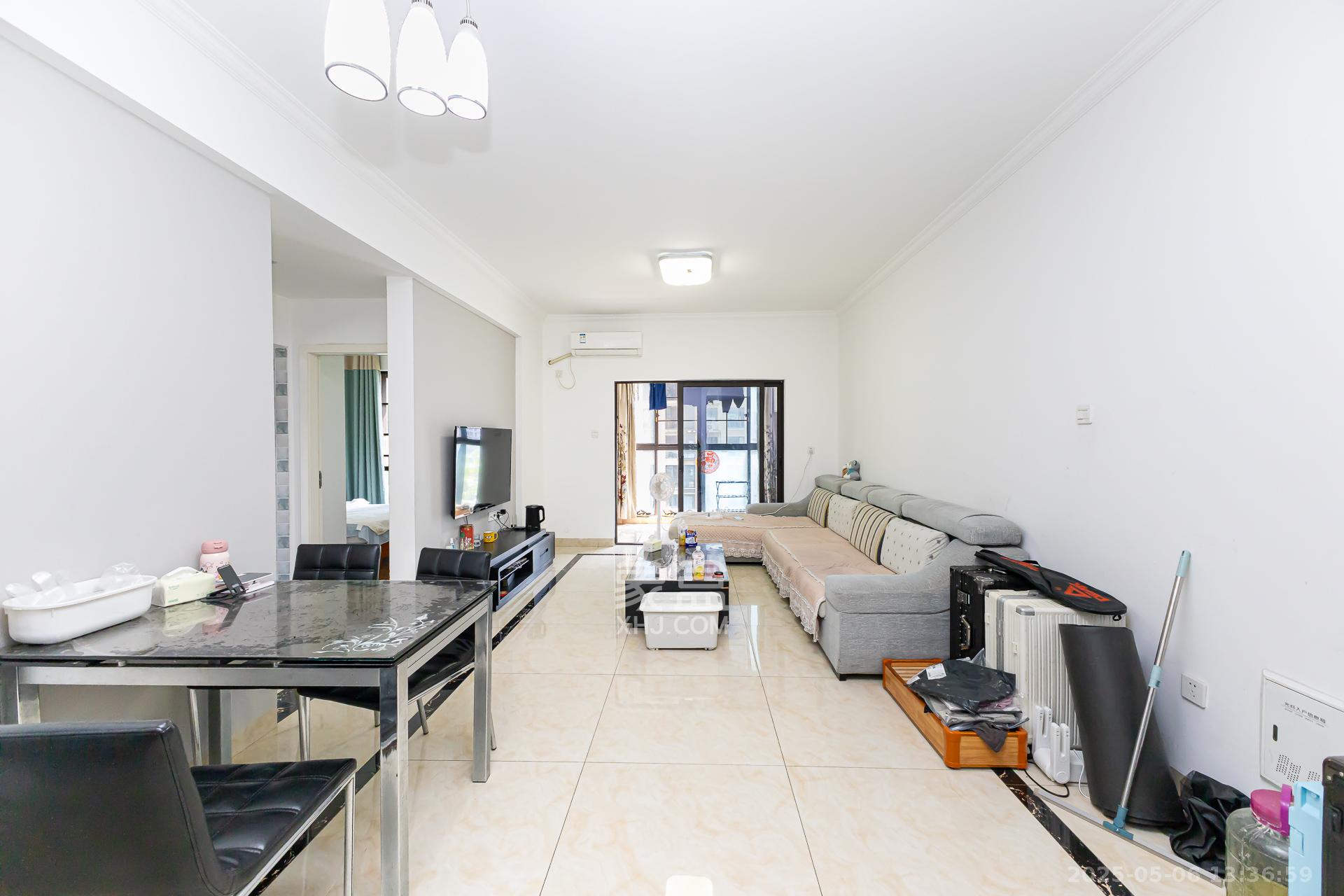 长燃新奥佳园 2室2厅1卫 69.8万 长燃新奥佳园 2室2厅1卫 69.8万客厅