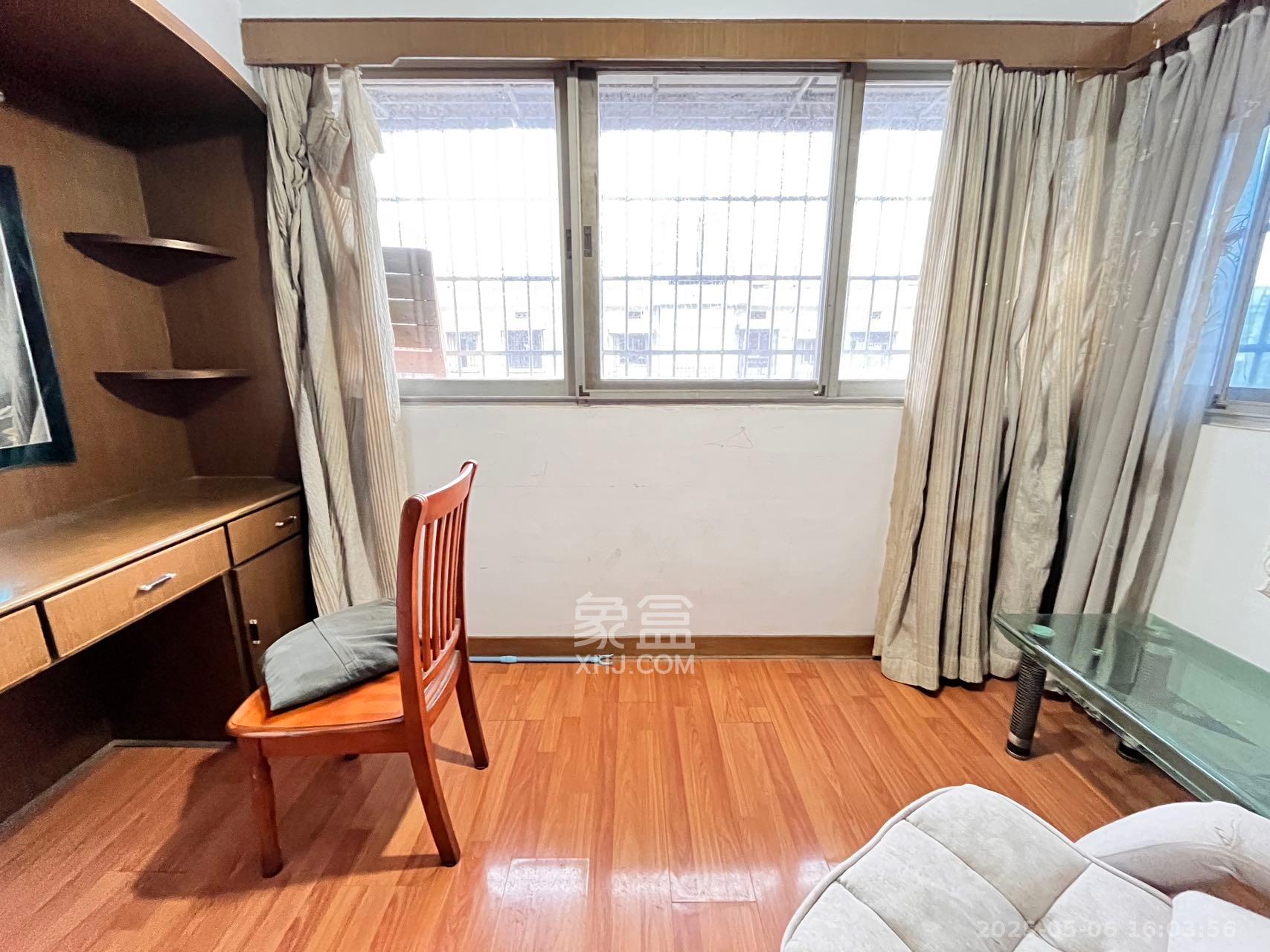 芙蓉区教师村 3室2厅1卫 1600.0元/月 芙蓉区教师村 3室2厅1卫 1600.0元/月室内图