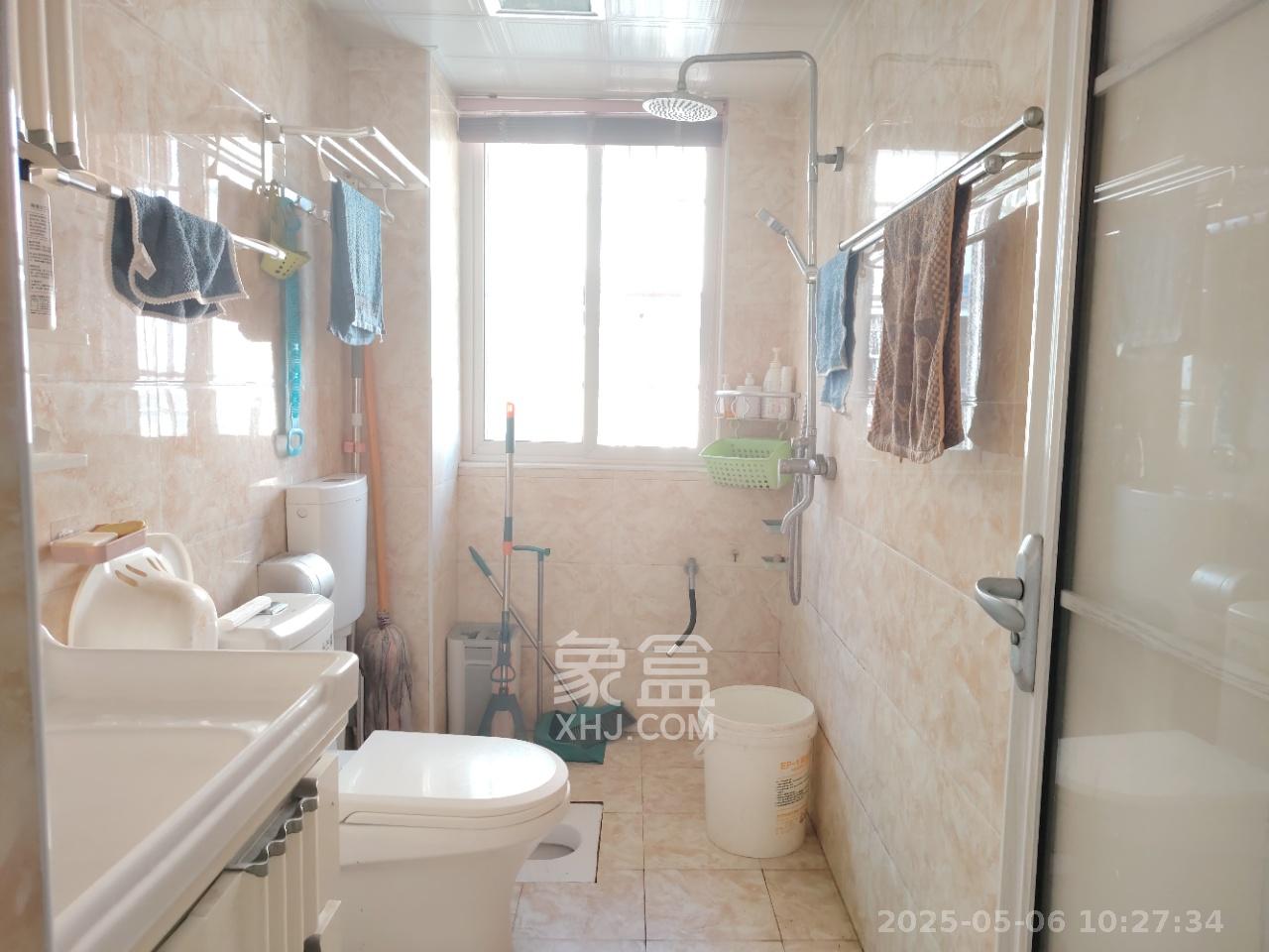 湘江花园 4室2厅2卫 2000.0元/月 湘江花园 4室2厅2卫 2000.0元/月室内图