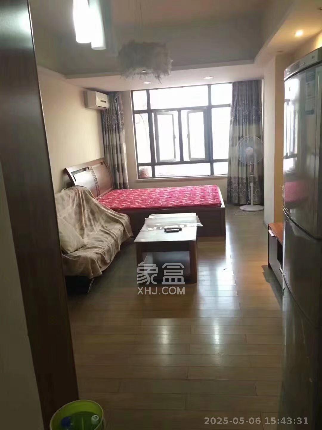 米兰春天  1室1厅1卫    1100.0元/月 米兰春天  1室1厅1卫    1100.0元/月