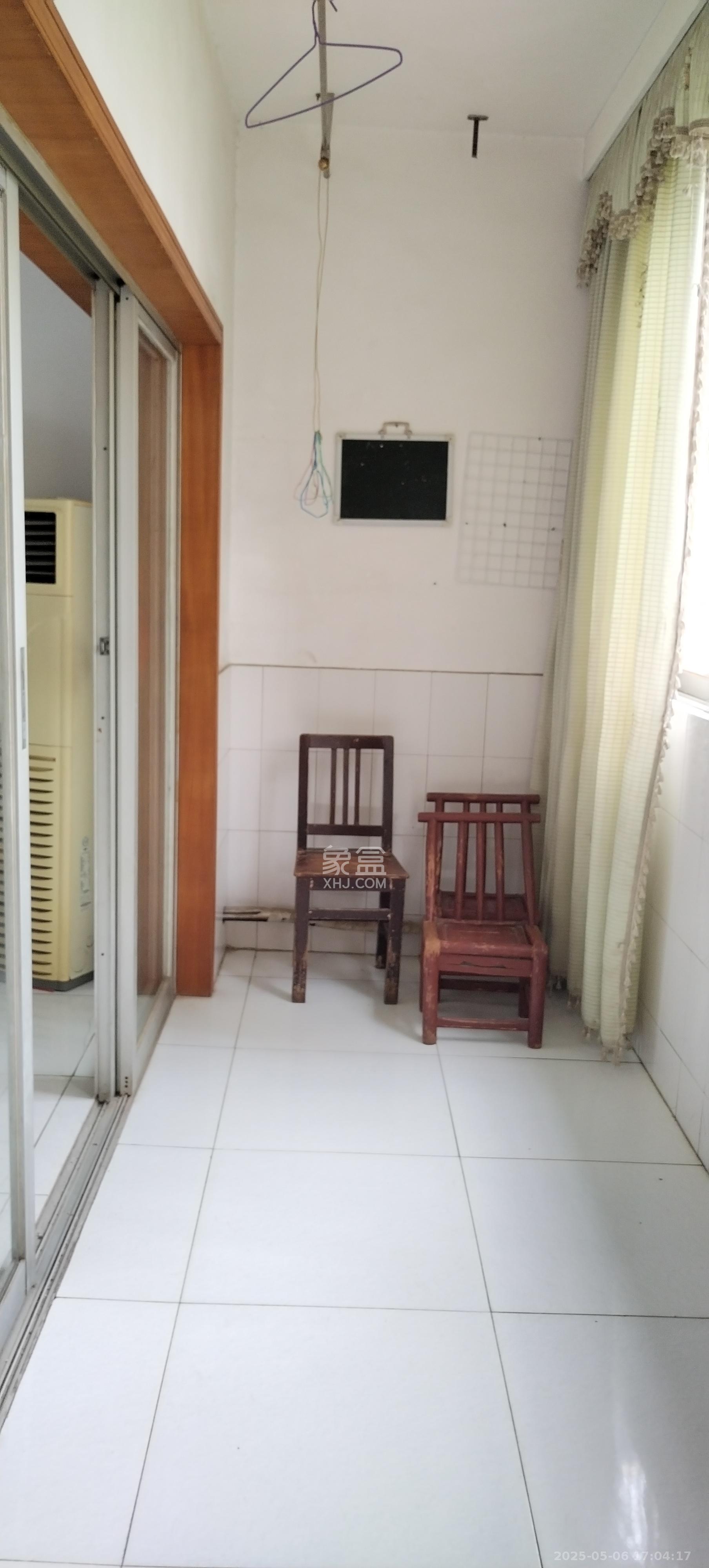 三湘小区  2室2厅1卫    1500.0元/月 三湘小区  2室2厅1卫    1500.0元/月室内图