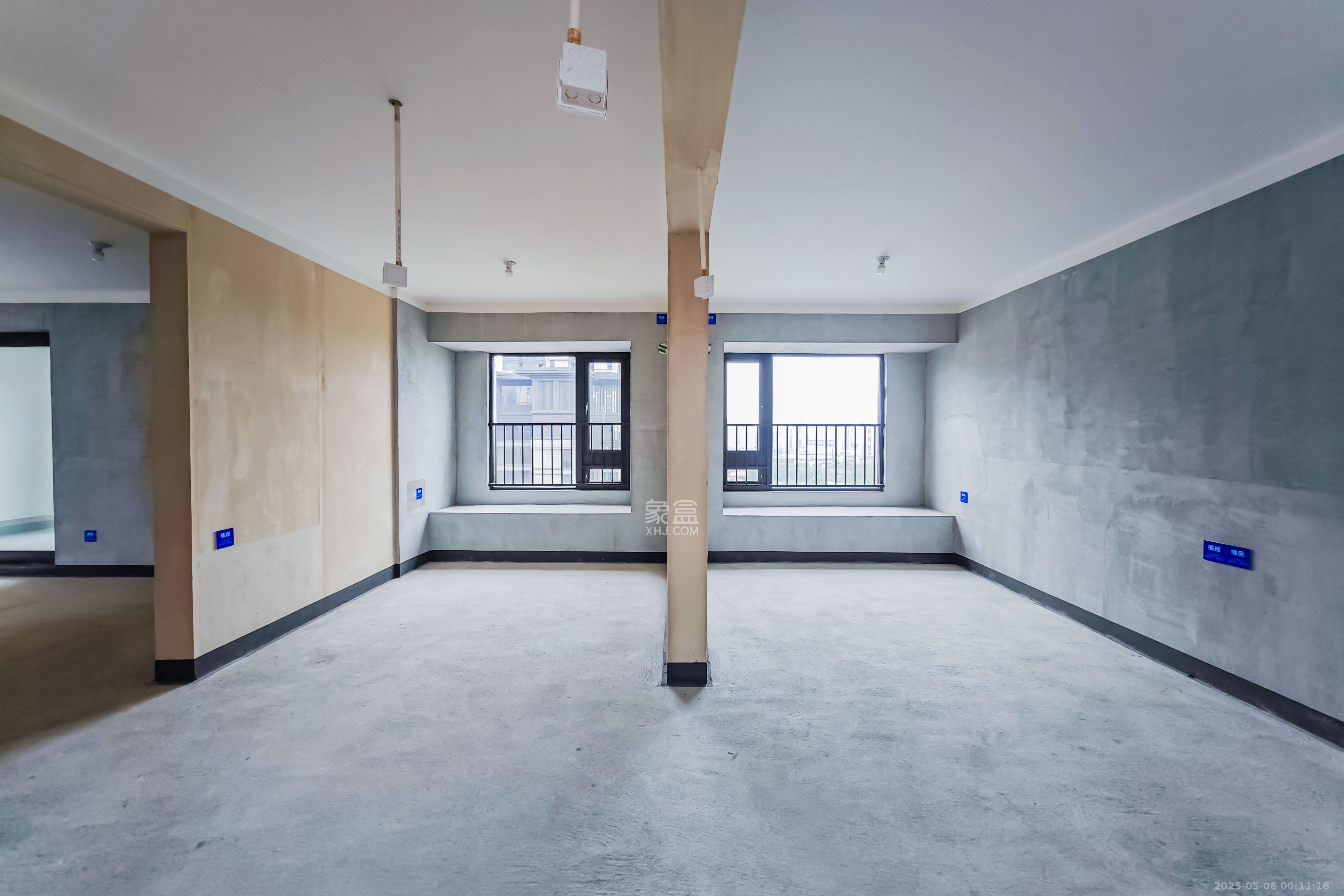 建发玖洲观澜  4室2厅2卫   182.00万其他