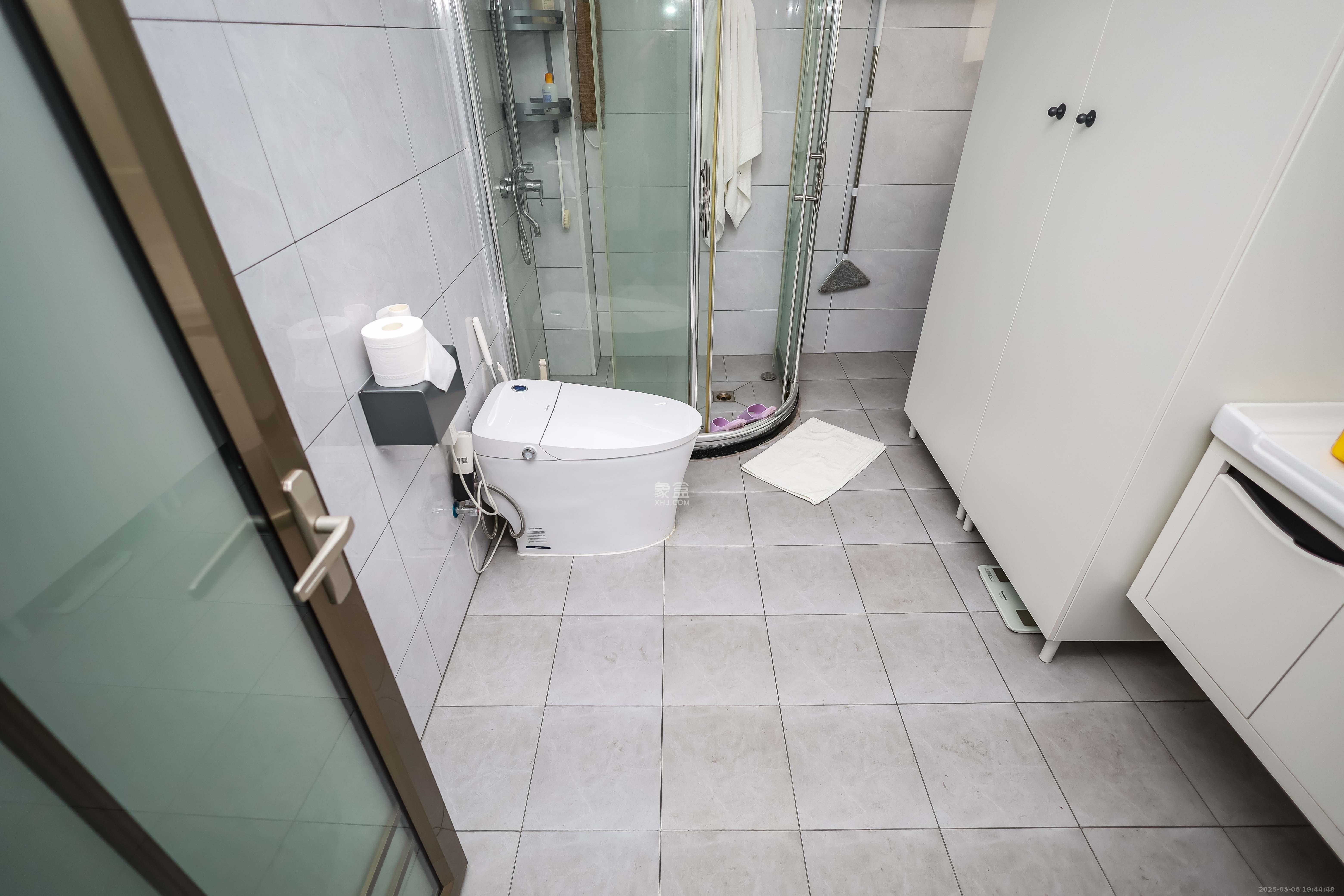 卓越蔚蓝海岸二期 4室2厅2卫 208.0万 卓越蔚蓝海岸二期 4室2厅2卫 208.0万卫生间