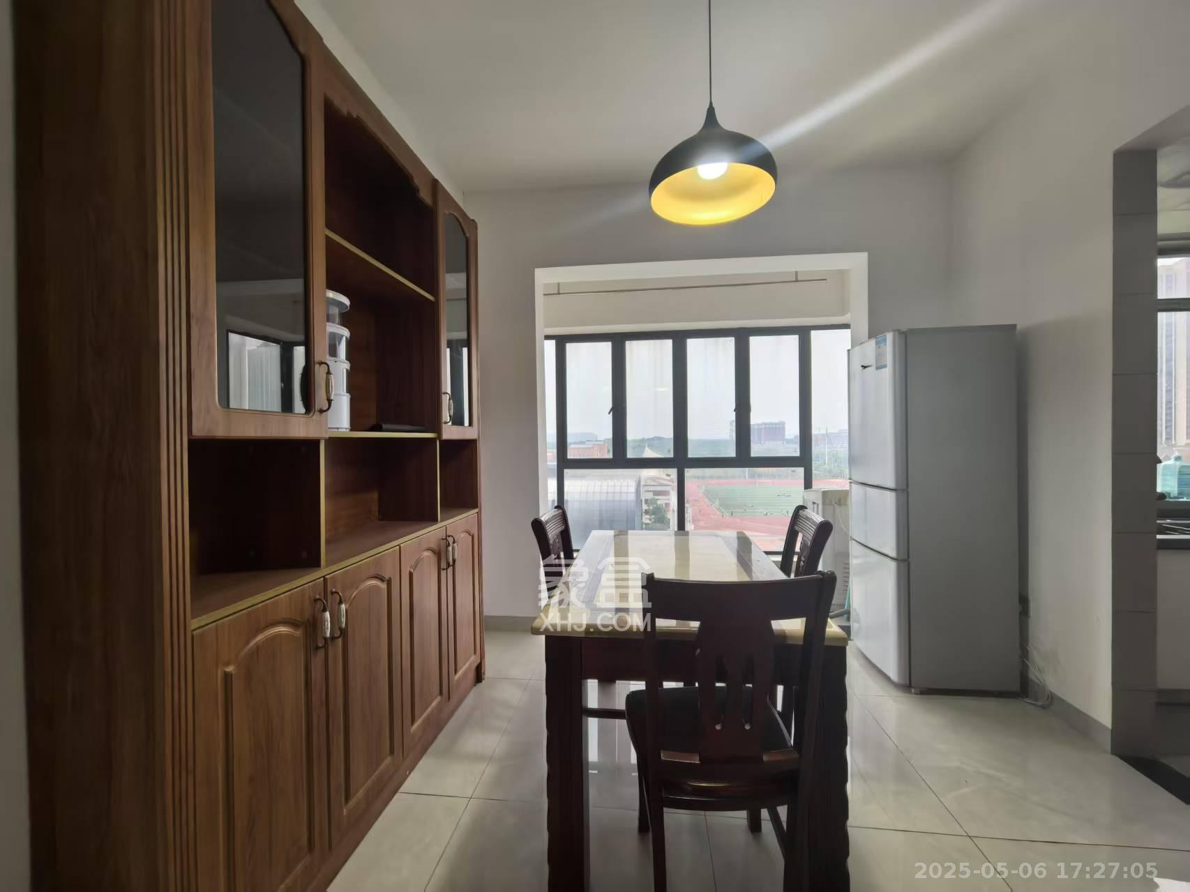 九华盛发和园小区 4室2厅1卫 1600.0元/月 九华盛发和园小区 4室2厅1卫 1600.0元/月室内图