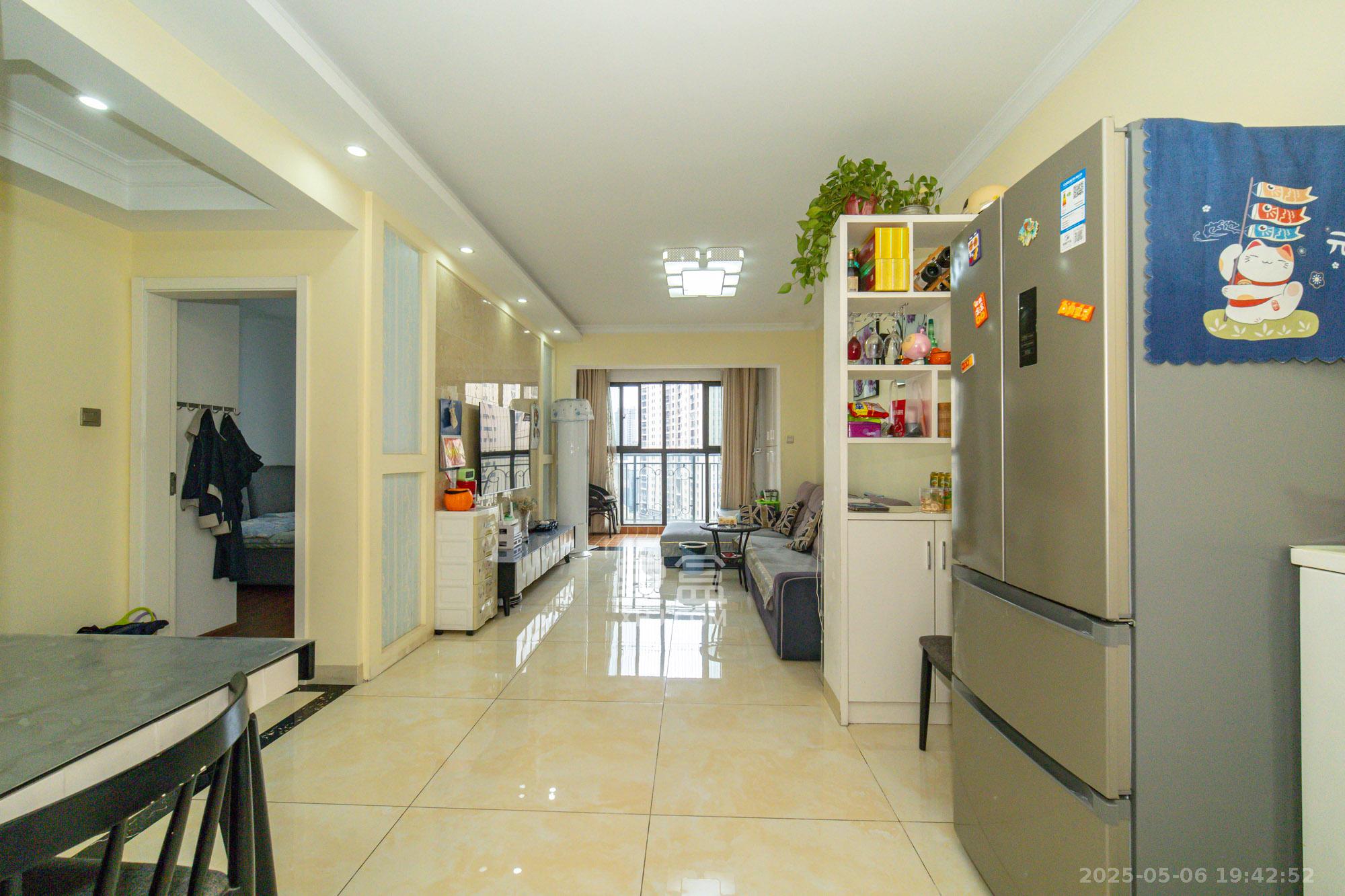 金科时代中心 2室1厅1卫 55.8万 金科时代中心 2室1厅1卫 55.8万客厅