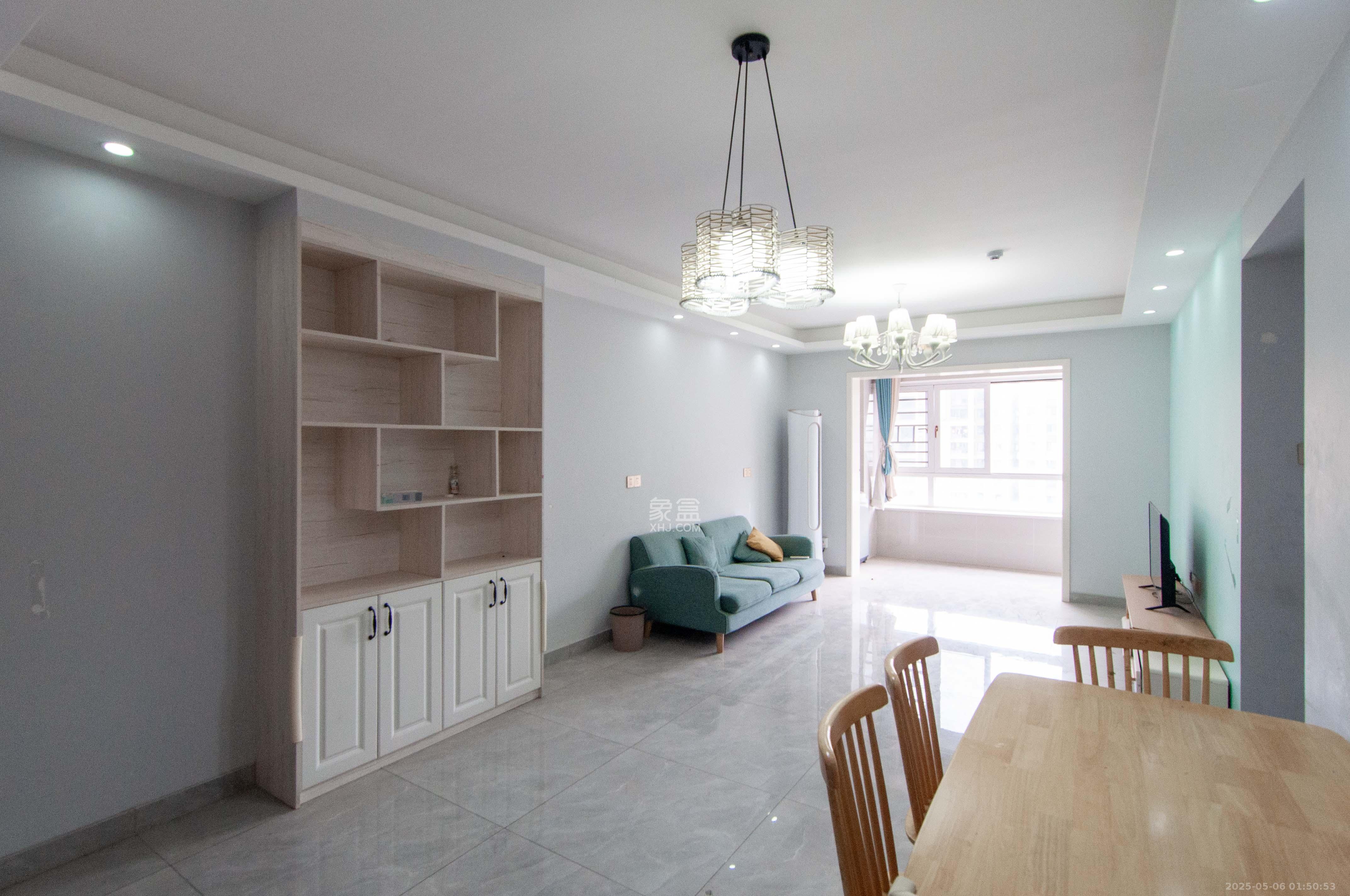 卓越浅水湾 3室2厅2卫 115.0万 卓越浅水湾 3室2厅2卫 115.0万客厅