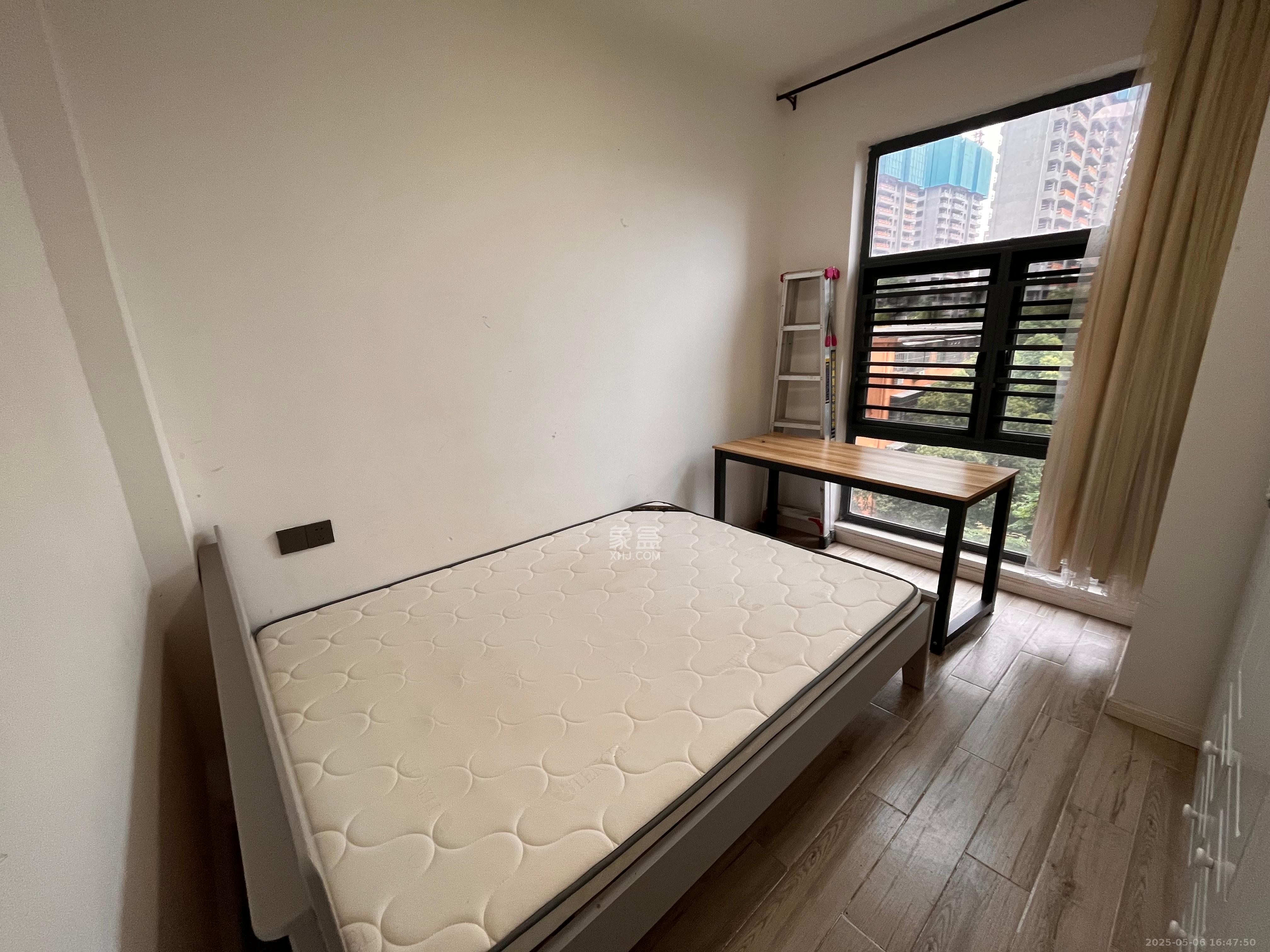 江南华府  3室2厅1卫   2800.00元/月室内图