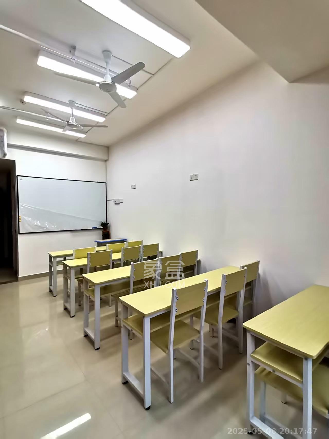 金茂梅溪湖  1室0厅1卫   2100.00元/月室内图