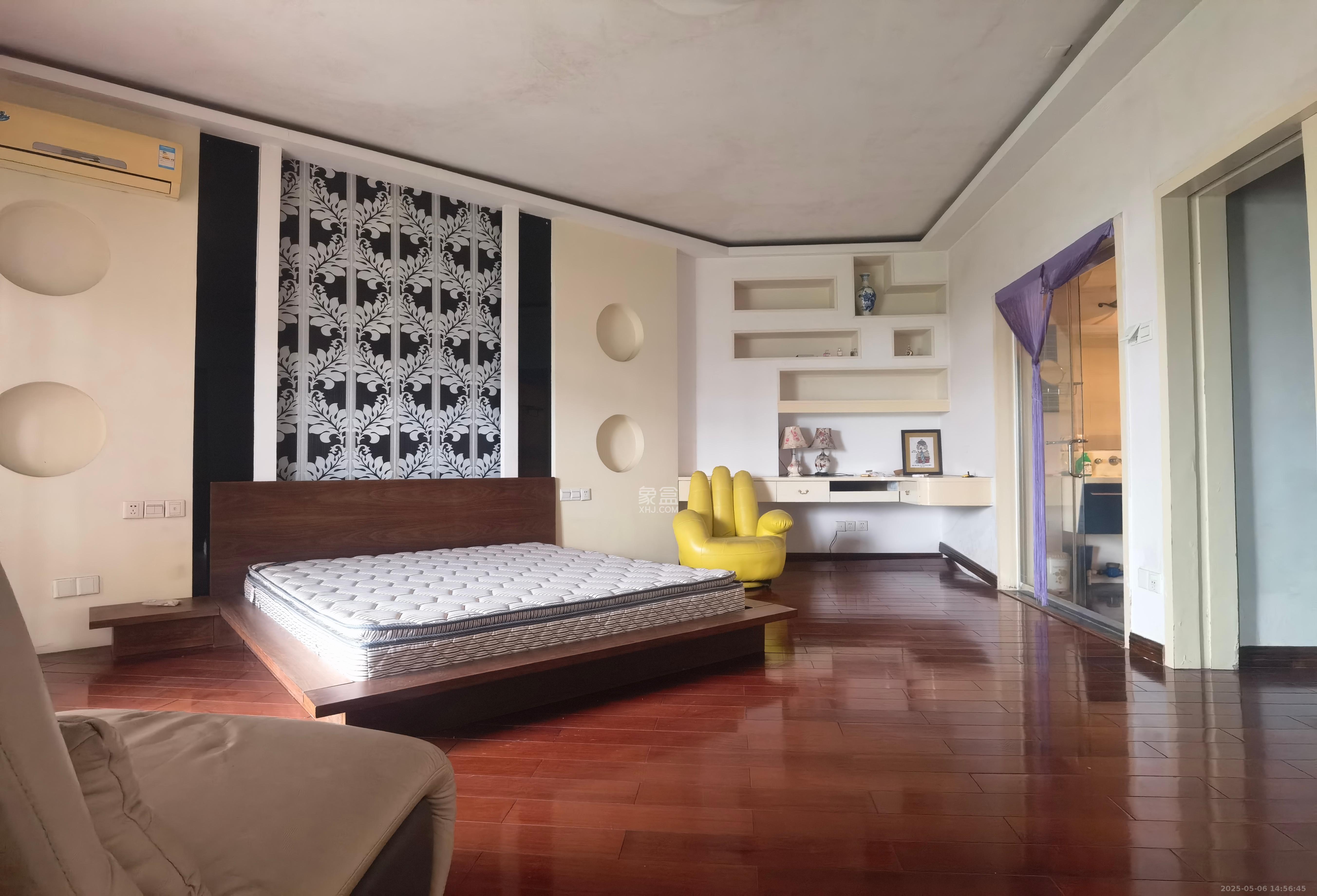 左岸春天 4室2厅2卫 4200.0元/月 左岸春天 4室2厅2卫 4200.0元/月室内图