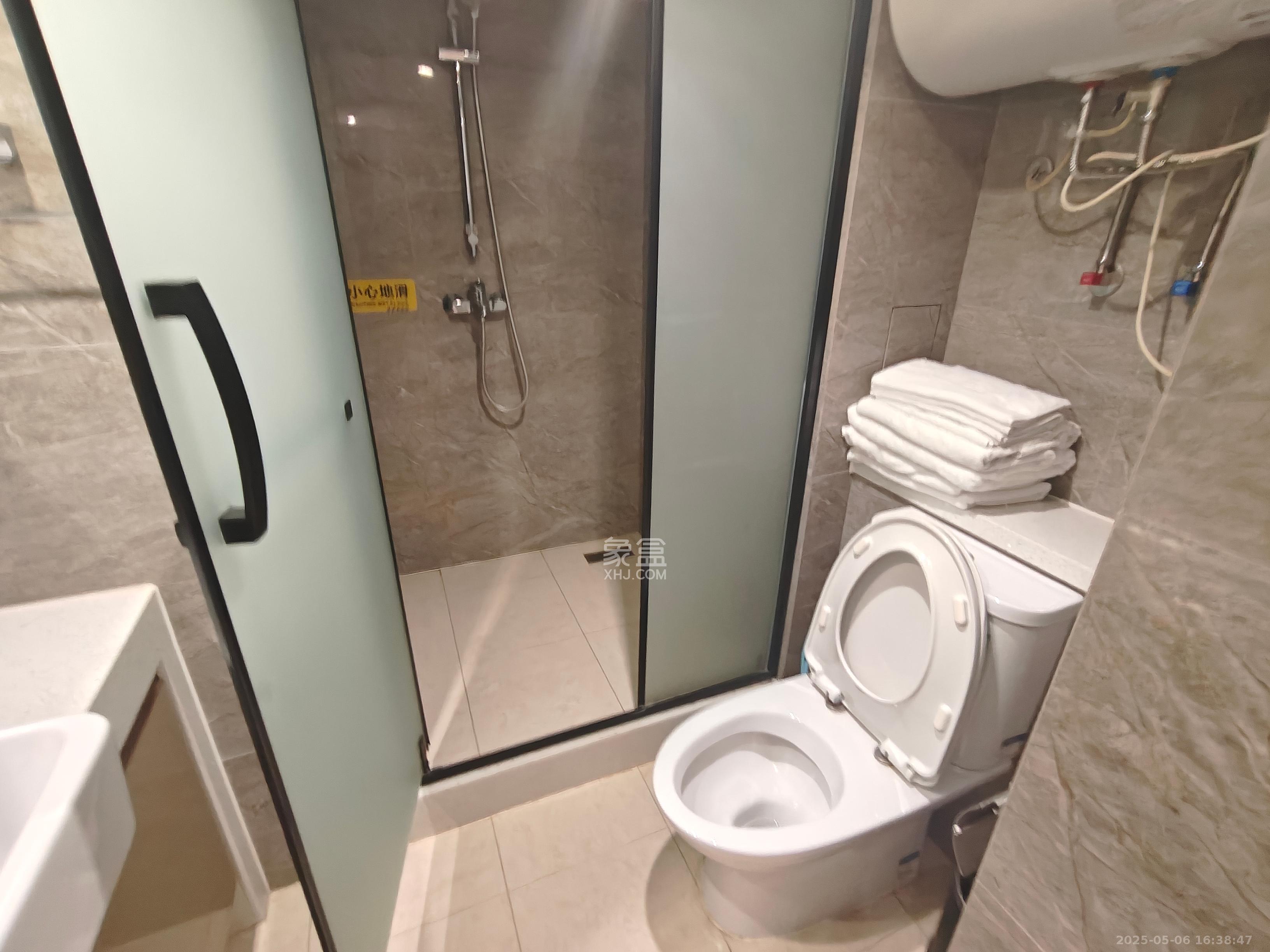 华远云玺公寓 1室1厅1卫 4200.0元/月 华远云玺公寓 1室1厅1卫 4200.0元/月室内图