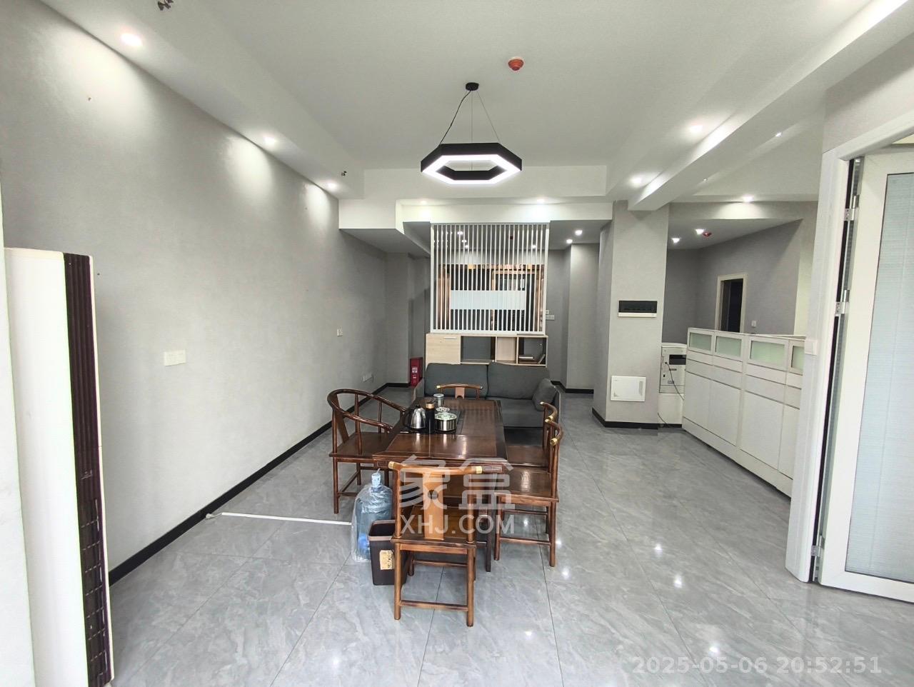 金鹰商业广场(金鹰商业大厦) 1室1厅1卫 3500.0元/月 金鹰商业广场(金鹰商业大厦) 1室1厅1卫 3500.0元/月室内图