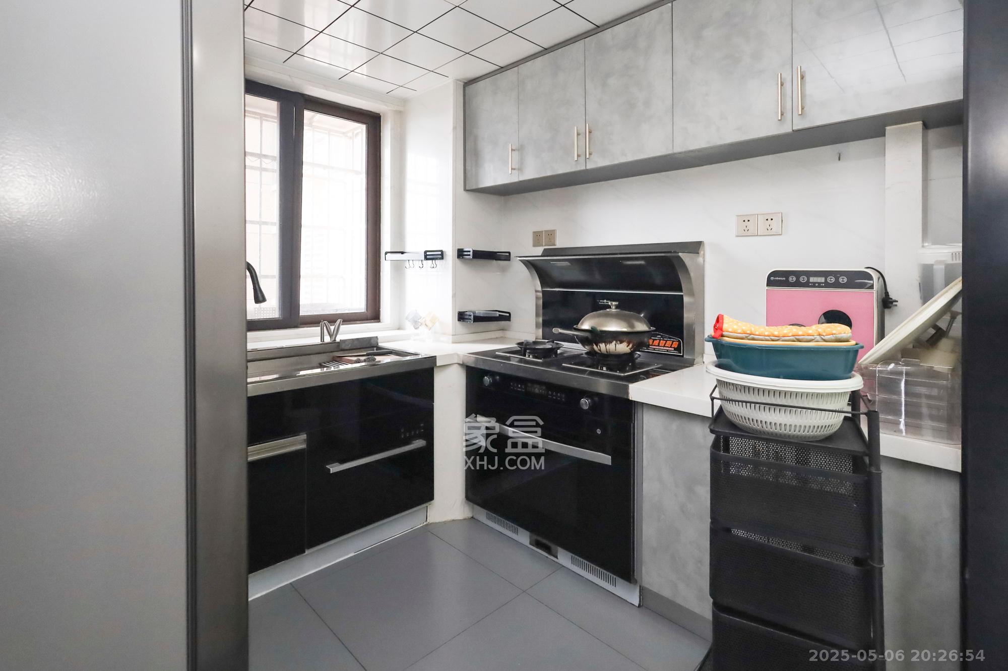 学府星城 3室2厅2卫 56.8万 学府星城 3室2厅2卫 56.8万厨房