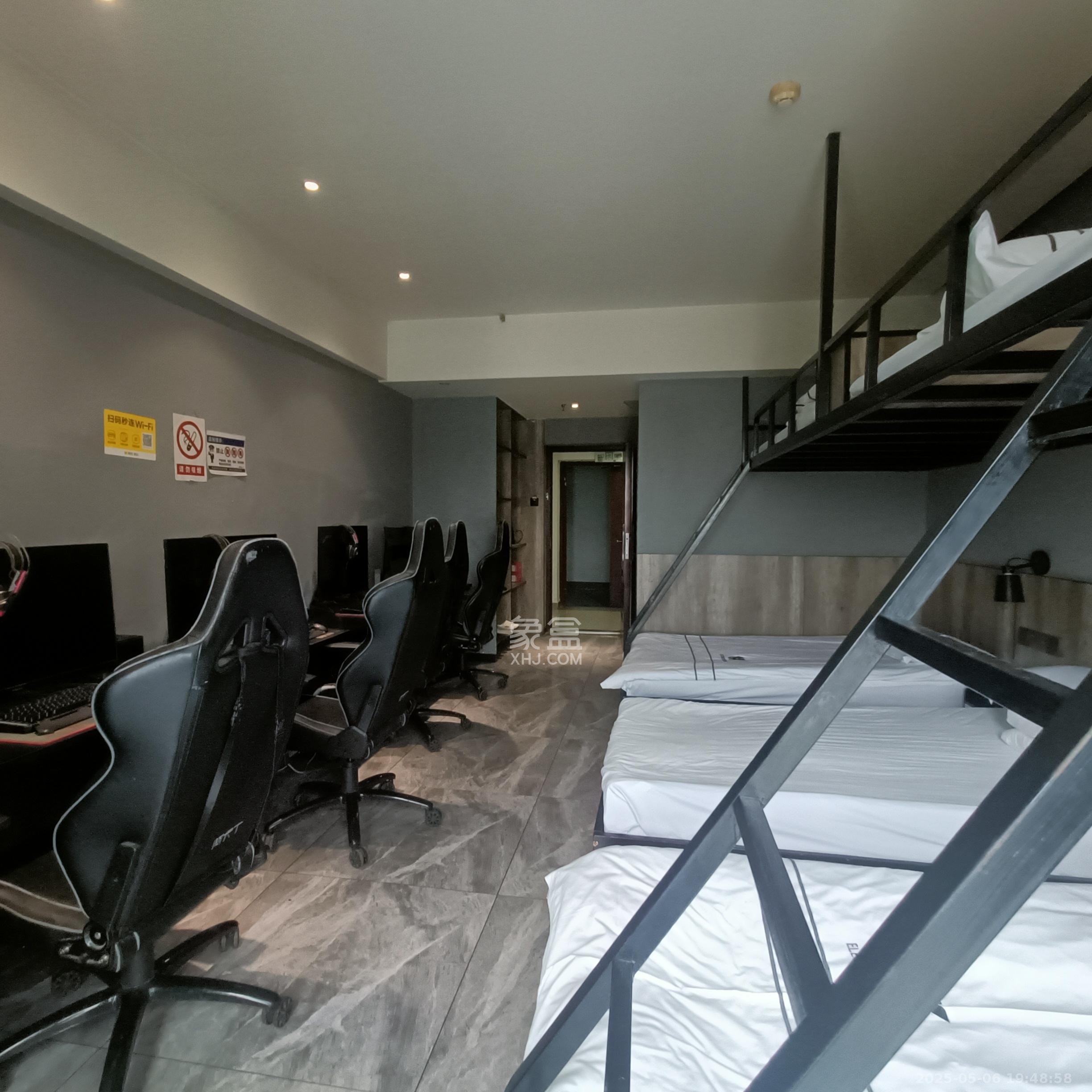 五峰国际 1室0厅1卫 1600.0元/月 五峰国际 1室0厅1卫 1600.0元/月室内图