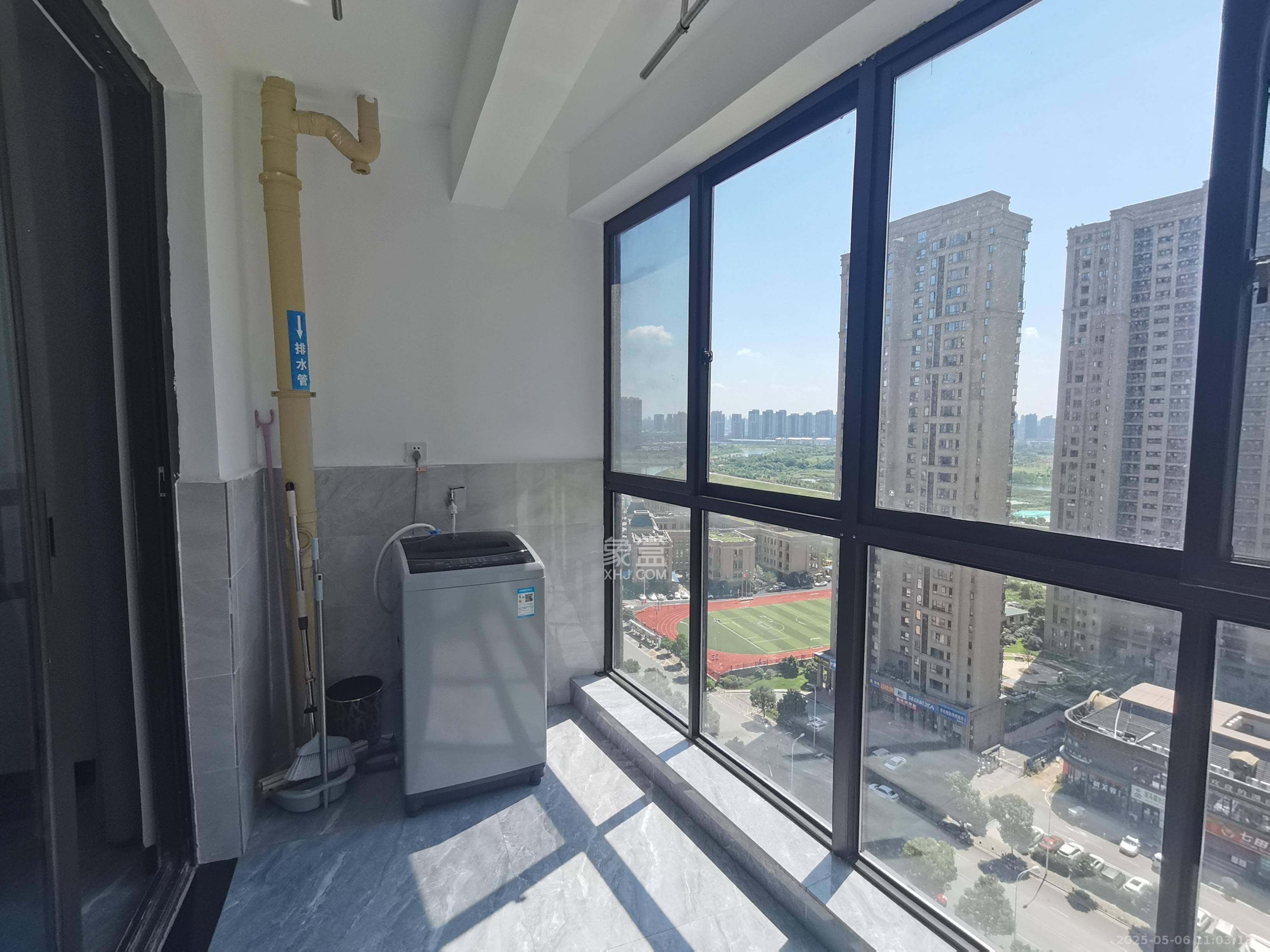 融创融公馆(融创臻苑) 3室2厅2卫 2600.0元/月 融创融公馆(融创臻苑) 3室2厅2卫 2600.0元/月室内图