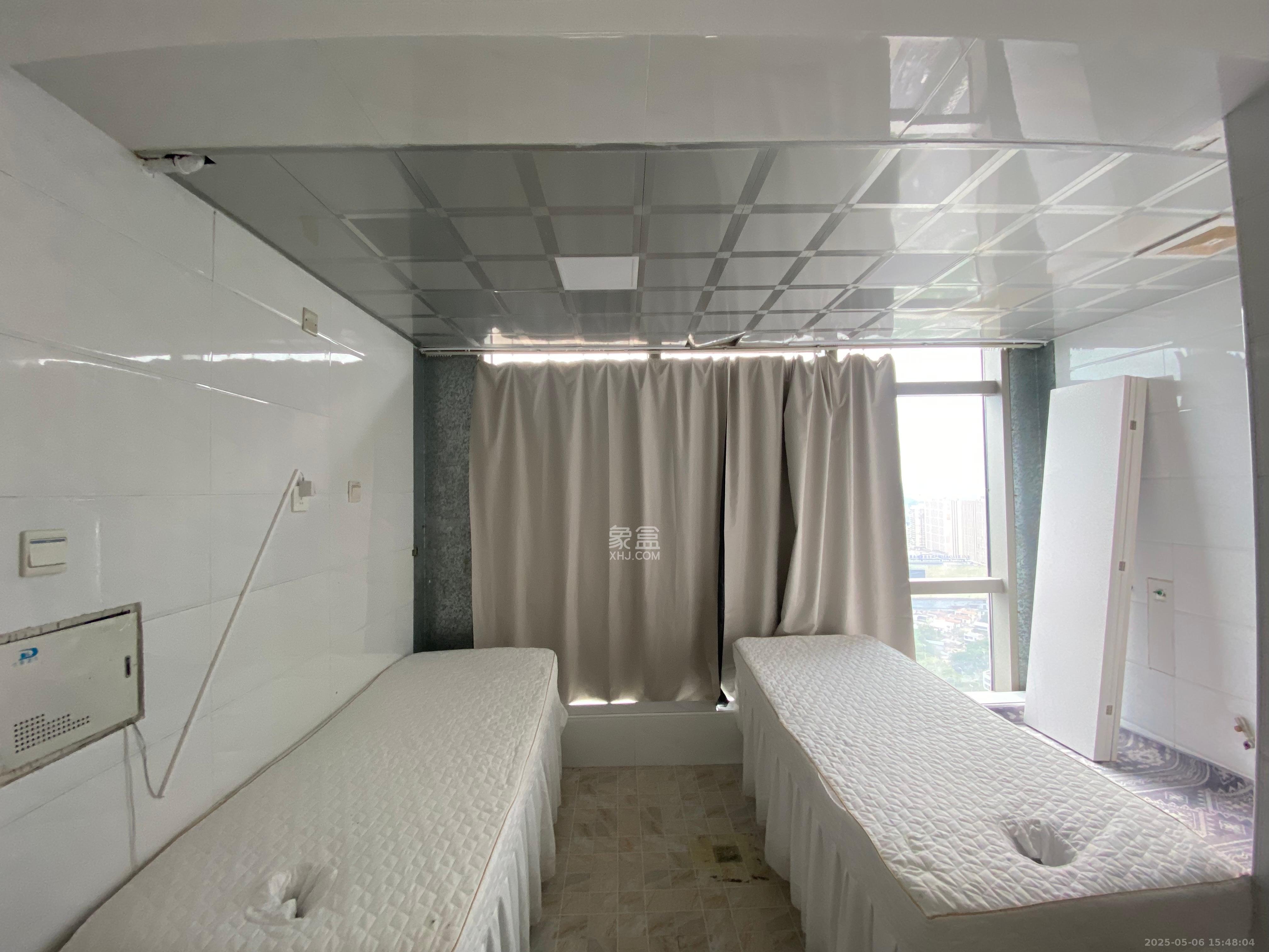 奥克斯广场 1室1厅1卫 2000.0元/月 奥克斯广场 1室1厅1卫 2000.0元/月室内图