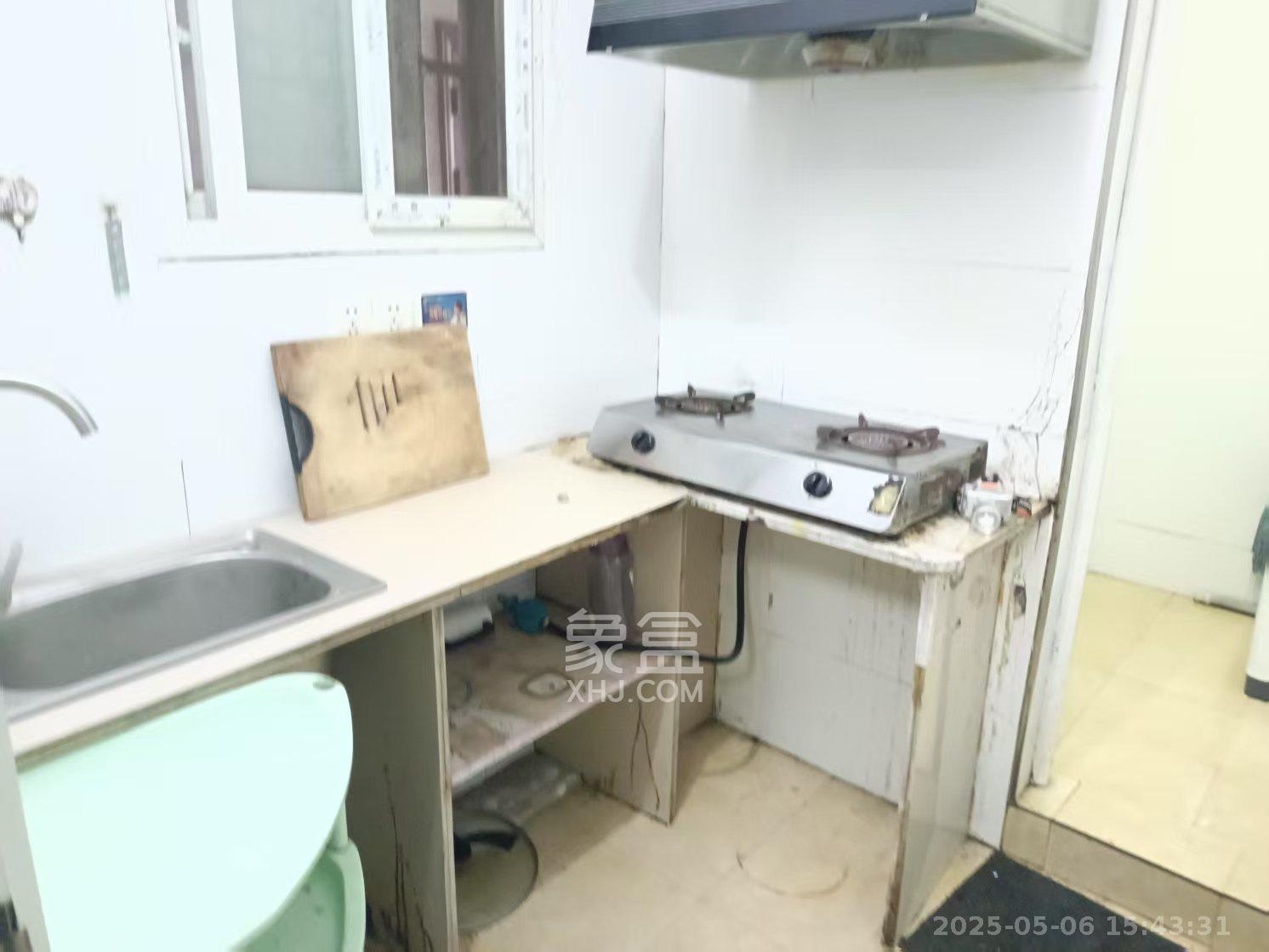 师敬湾巷散盘 1室1厅1卫 1600.0元/月 师敬湾巷散盘 1室1厅1卫 1600.0元/月室内图