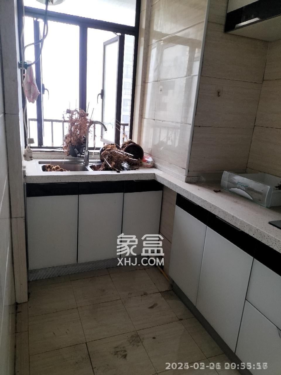 七里香榭  3室2厅1卫   2000.00元/月室内图
