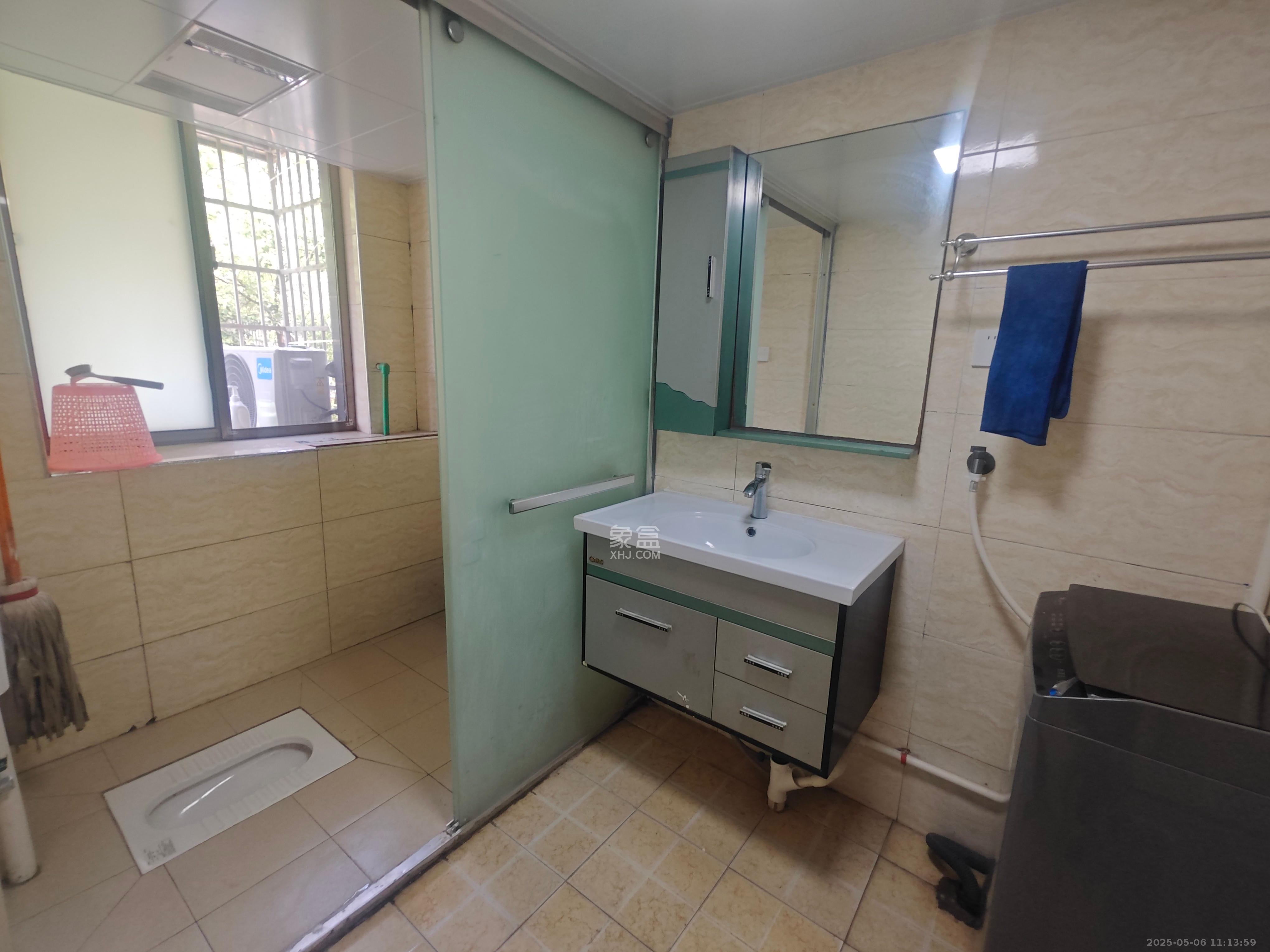 花桥钢材市场(花桥小区) 2室1厅1卫 1600.0元/月 花桥钢材市场(花桥小区) 2室1厅1卫 1600.0元/月室内图